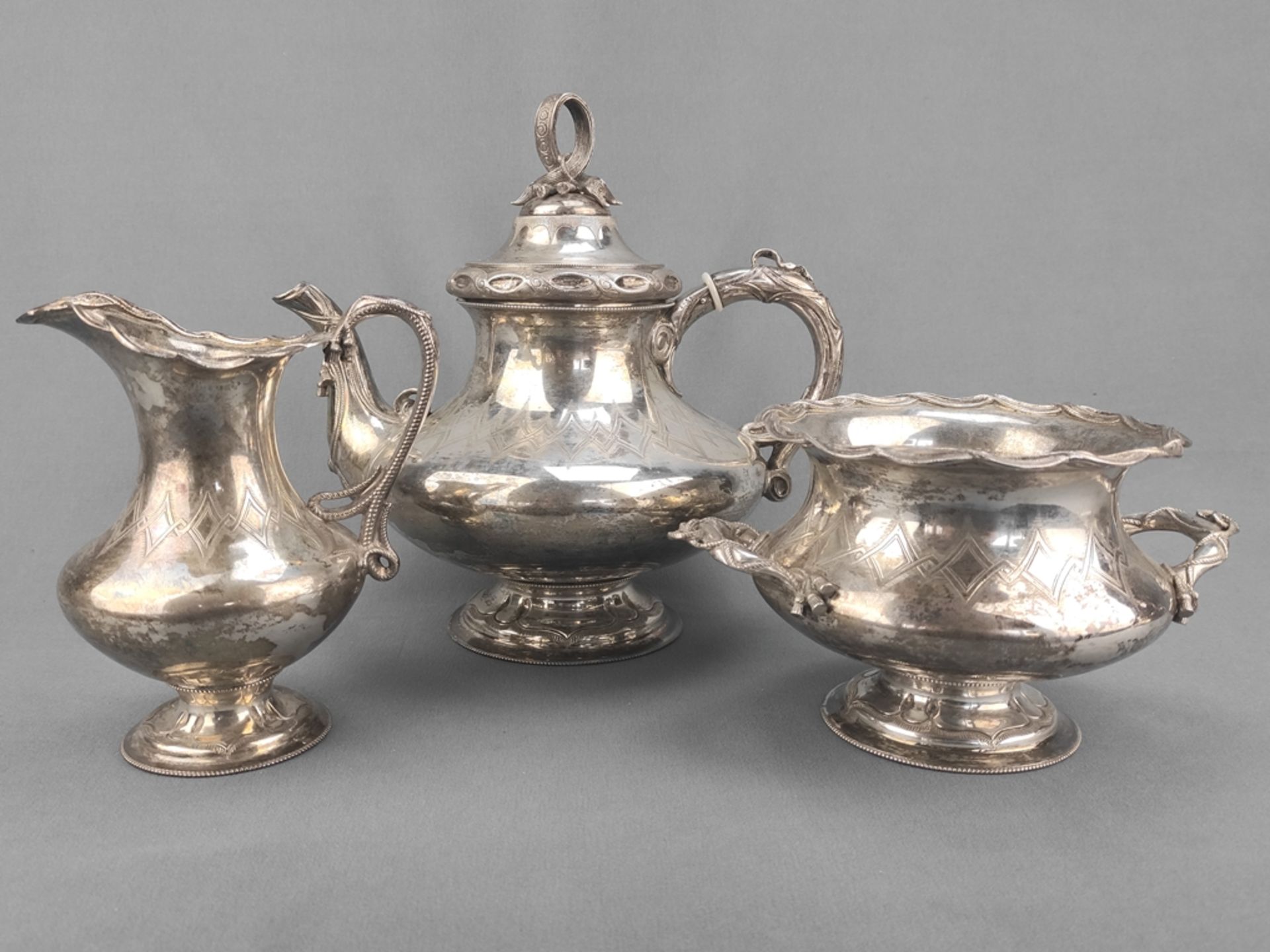 Teekern, 3-teilig, Wilkens und Söhne, 12-lötiges Silber, Gesamtgewicht 1194g, bestehend aus Teekann