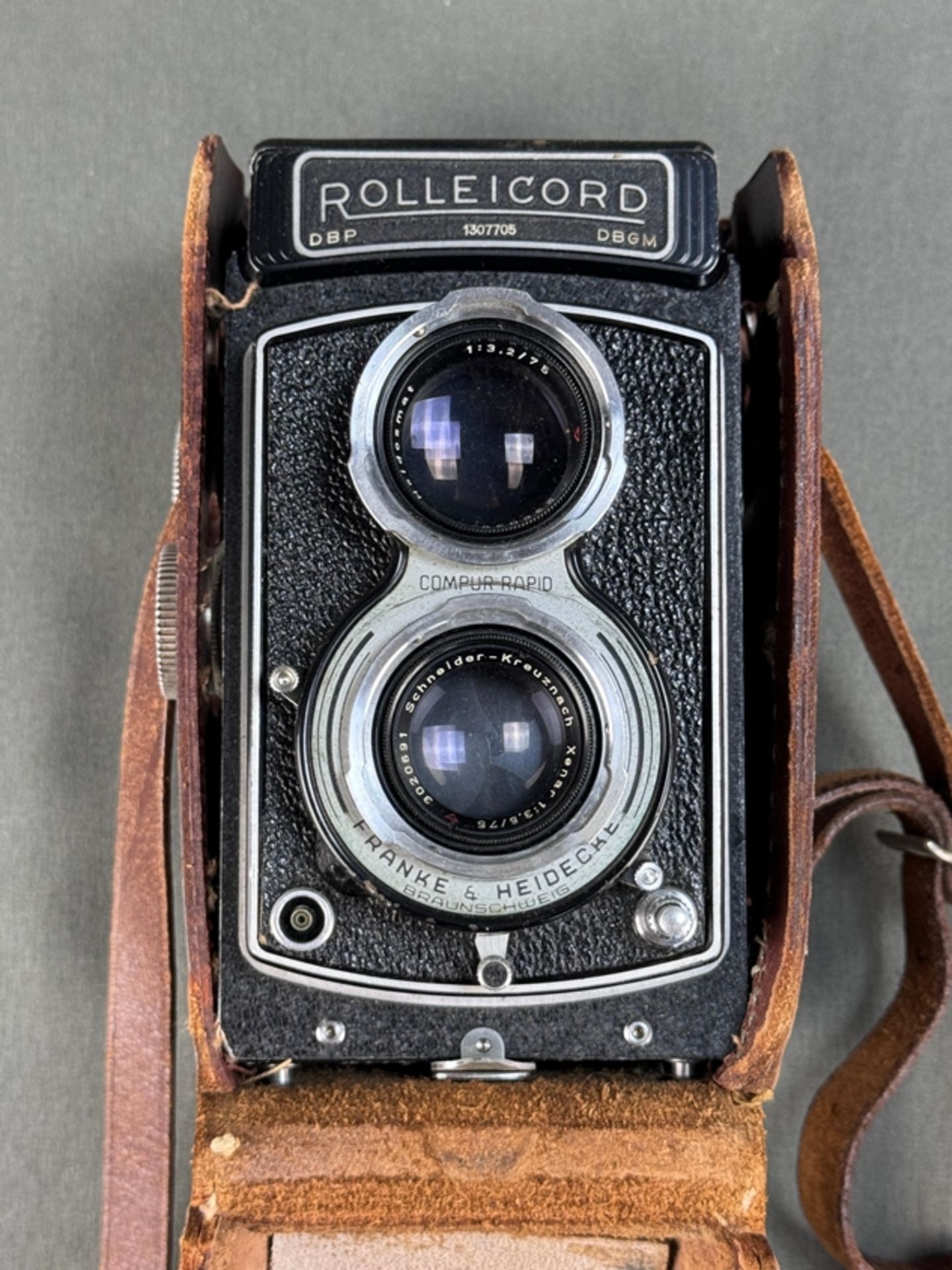 Two-lens roll film camera "Rolleicord", in original leather case, function not tested *1247/1350/00 - Image 2 of 2
