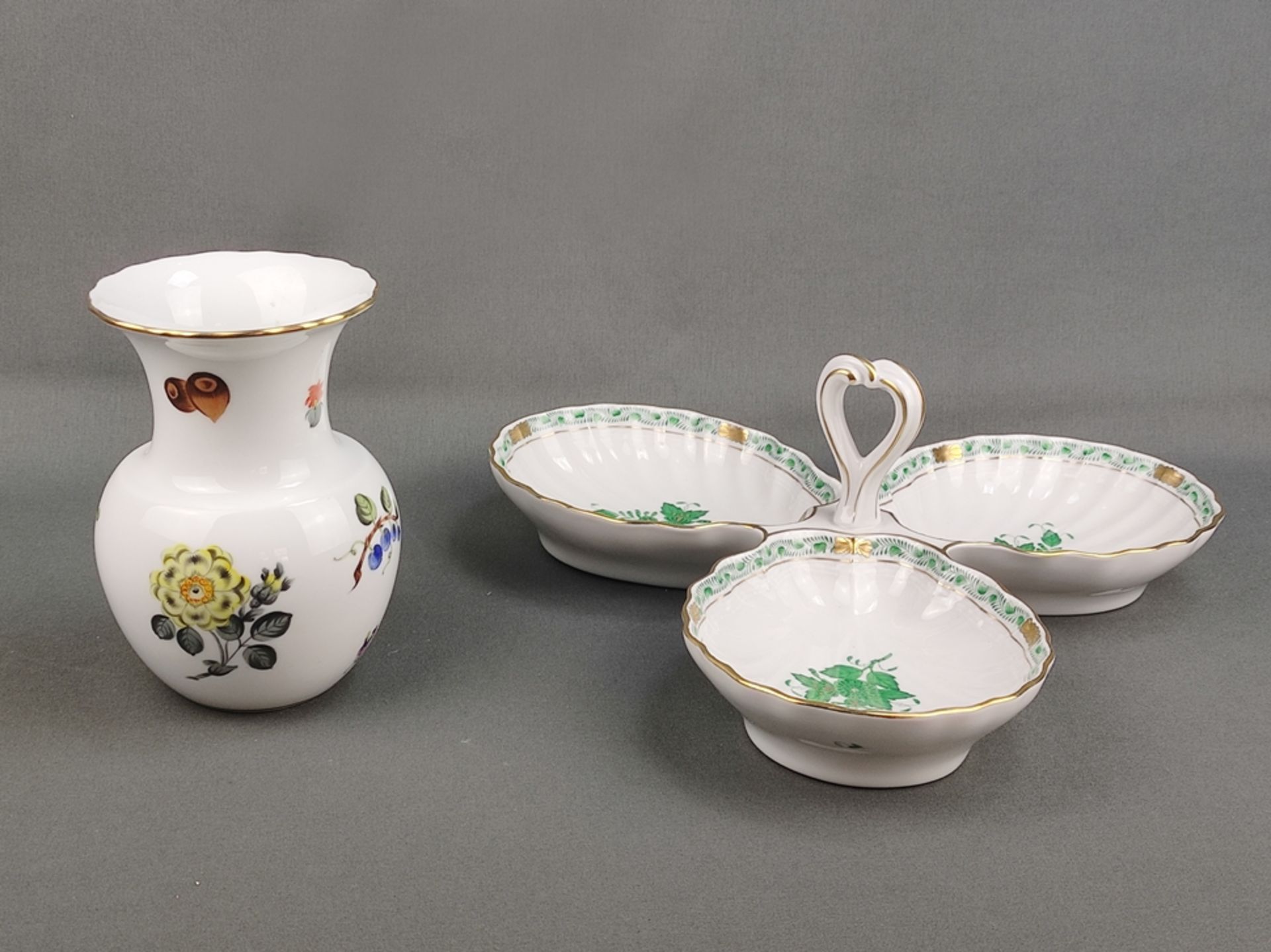 Two pieces Herend Hungary, porcelain, consisting of: a serving bowl, with 3 bowls, central branch h