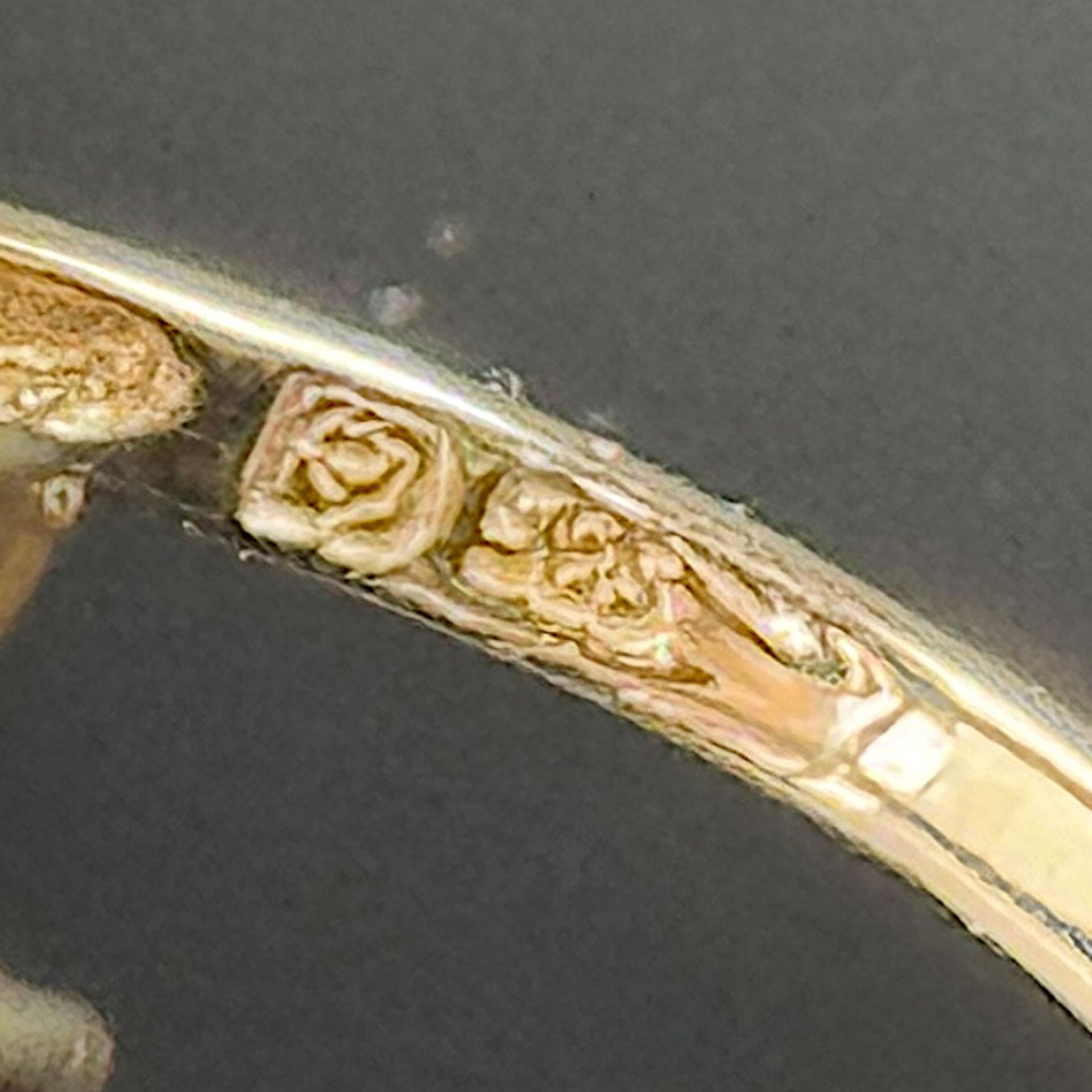 Smaragd Diamant Ring, 585/14K Weiß- und Gelbgold (punziert), 4,32g, fein ausgestaltet als Blattmoti - Bild 3 aus 3