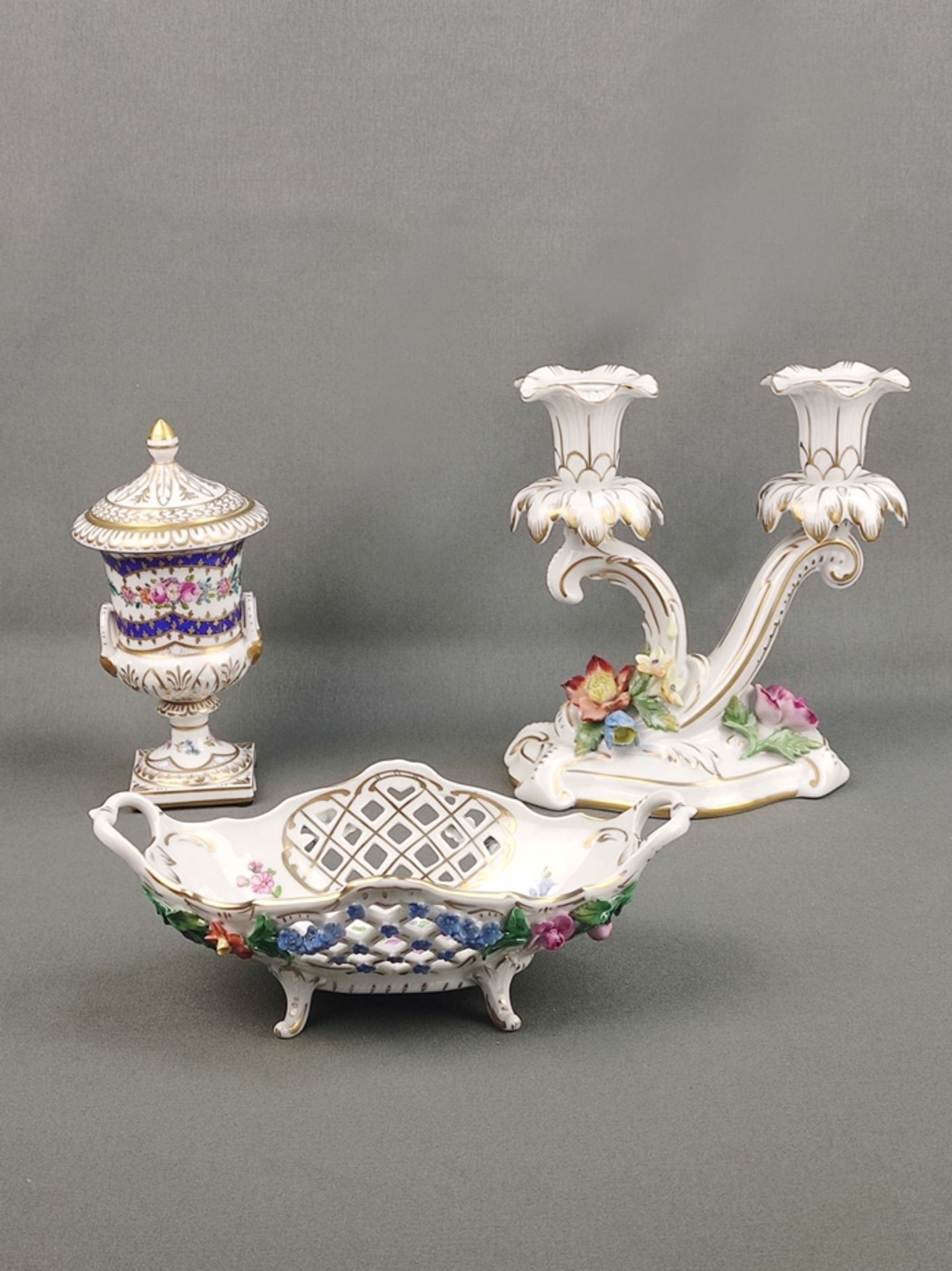 Three porcelain pieces, Sächsische Porzellan-Manufaktur Dresden Potschappel, consisting of: small h