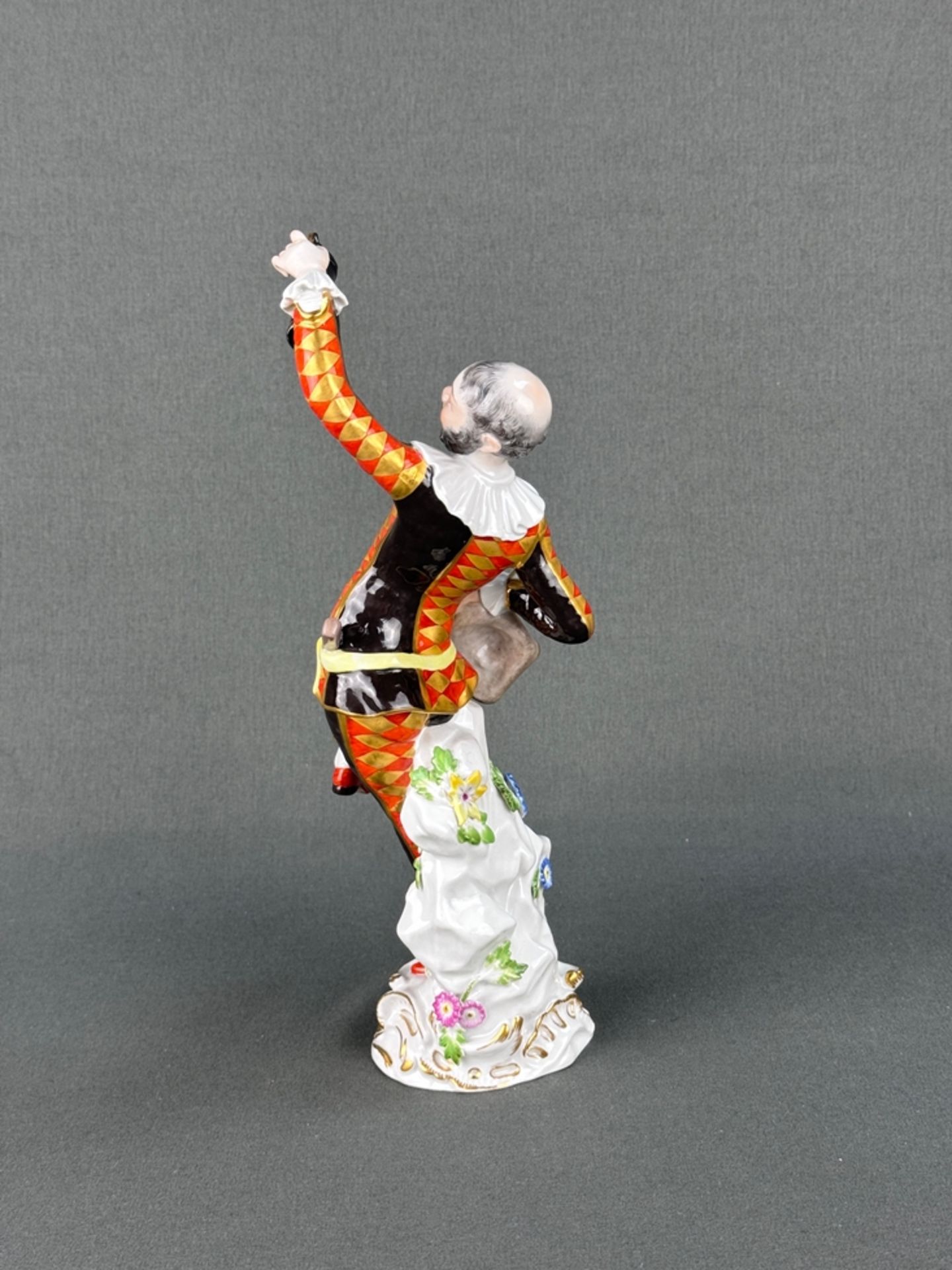 Porcelain figure "Harlequin with lidded jug", Meissen crossed swords mark, from the "Commedia dell' - Image 2 of 3