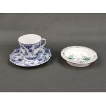 Two pieces of porcelain, consisting of a small ashtray, Meissen, Indian green decor, hand-painted,