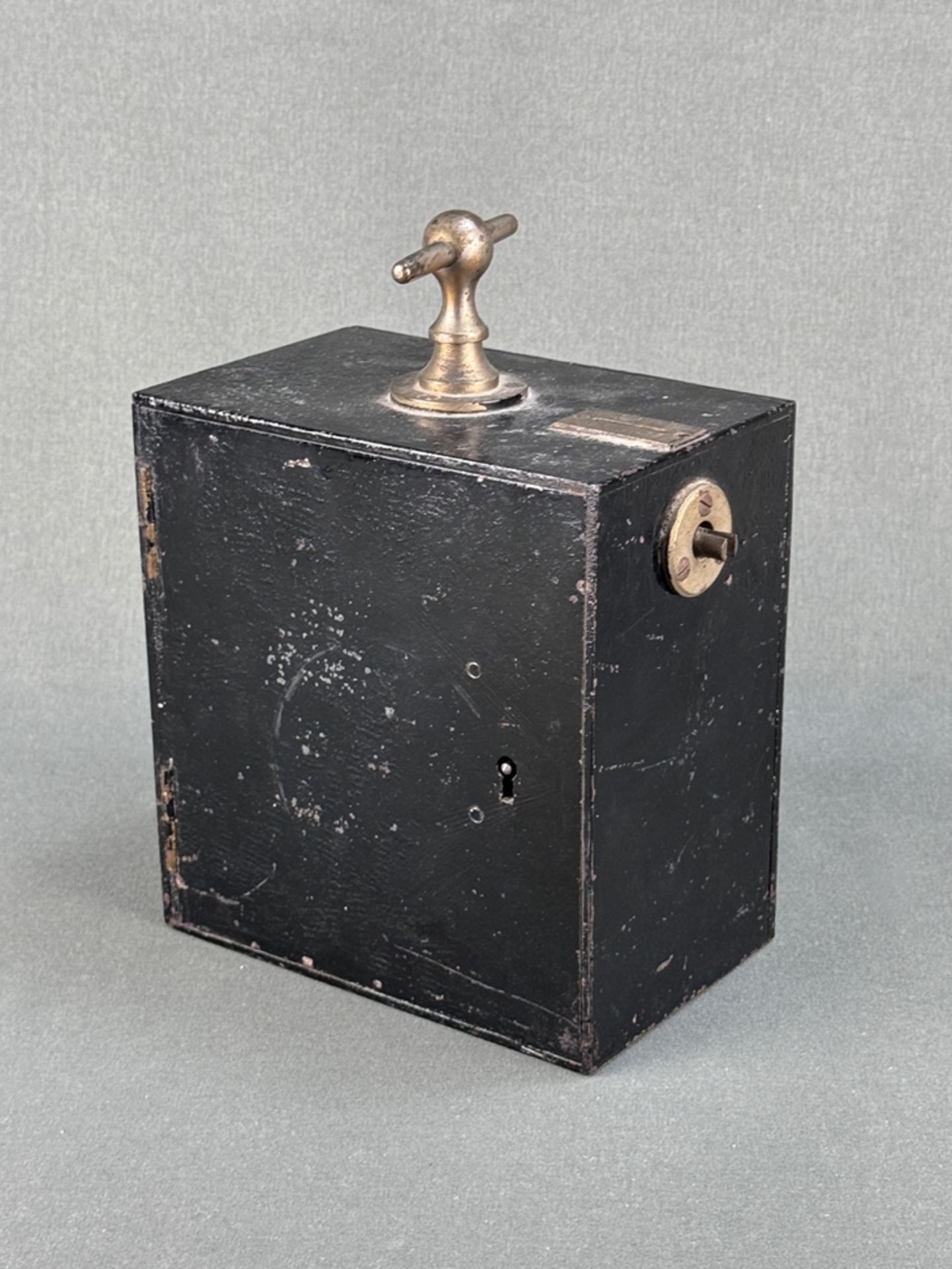 Block-Uhr-System-Marix, Gustav Becker-Werk mit Zylinderechappement, schweres Eisengehäuse mit Gelde - Bild 2 aus 2
