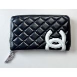 Chanel Portemonnaie/Clutch/Brieftasche, mit weißem Chanel-Logo, Reißverschluss mit Kette mit Logo,