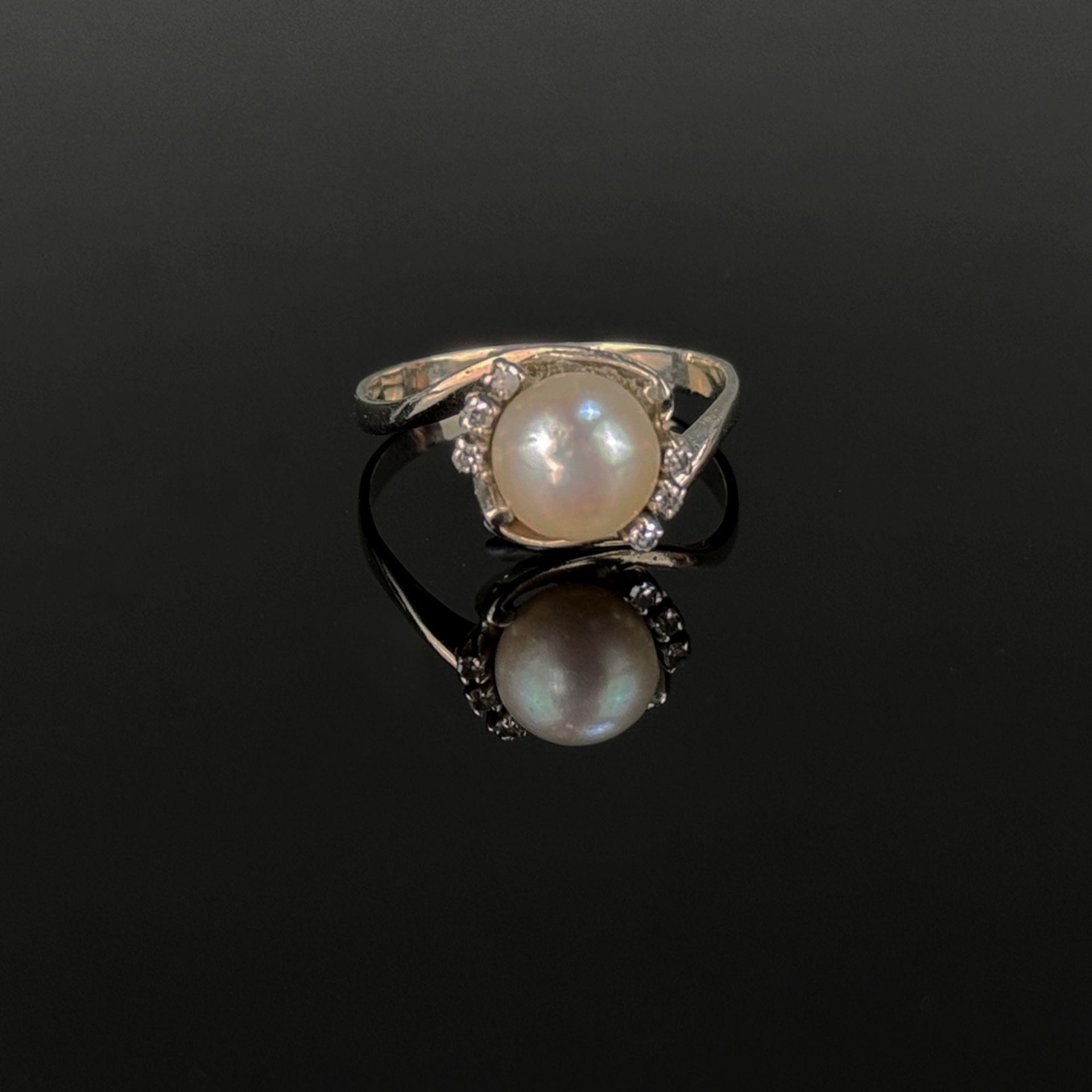Pearl ring, 585/14K white gold (tested), 3.4g, white lustre pearl in the centre, diameter approx. 7 - Image 2 of 2