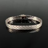 Bracelet, 333/8K white gold (hallmarked), 19.5g, pin buckle with two safety clasps, length 21cm, wi