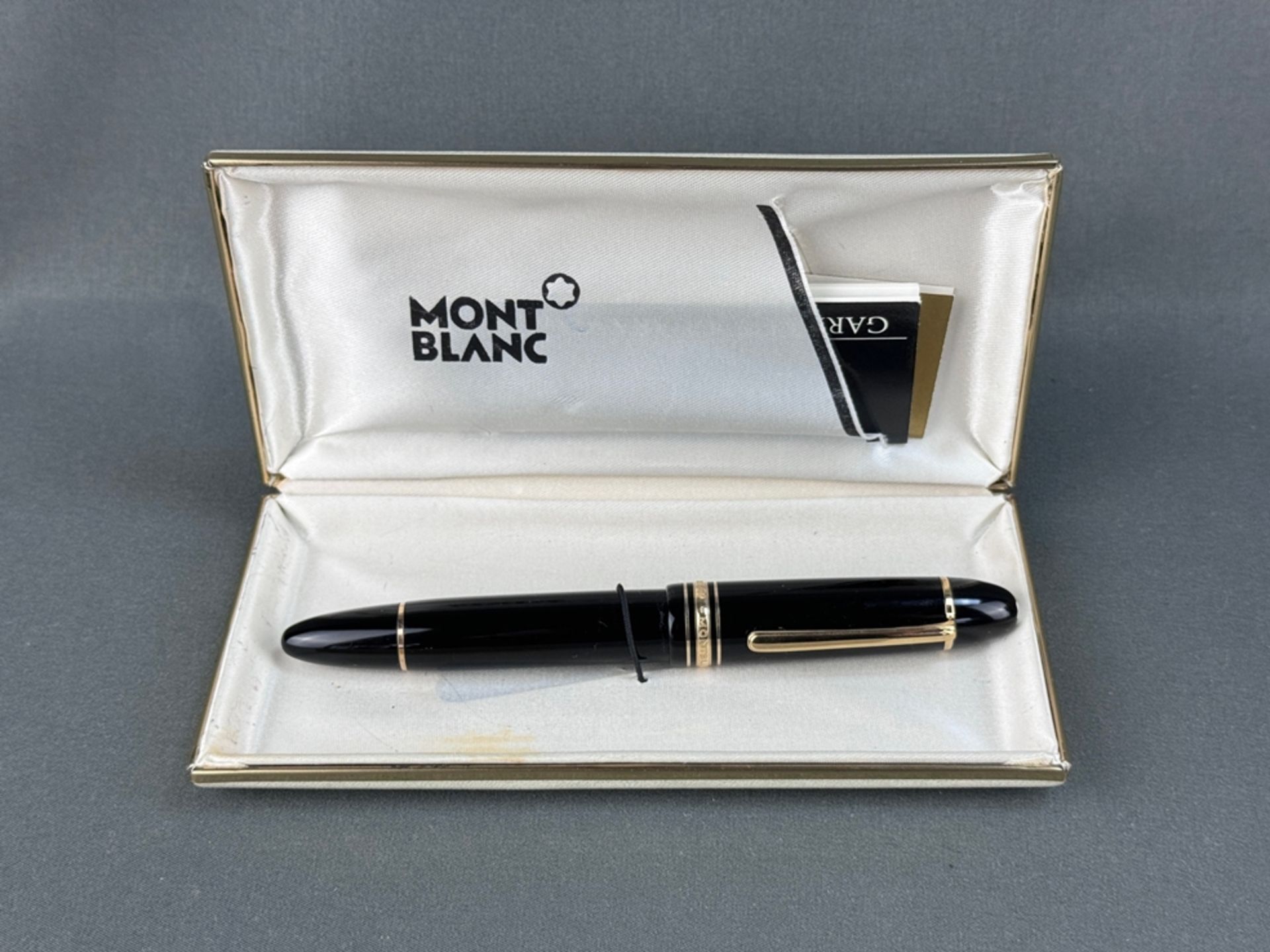 Montblanc fountain pen, Meisterstück No 149, 585/14K gold nib, barrel made of black precious resin