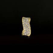 Anhänger, 585/14K Gelbgold (punziert), besetzt mit 25 violetten Farbsteinen, wohl Kunzit, 2,12g, Lä