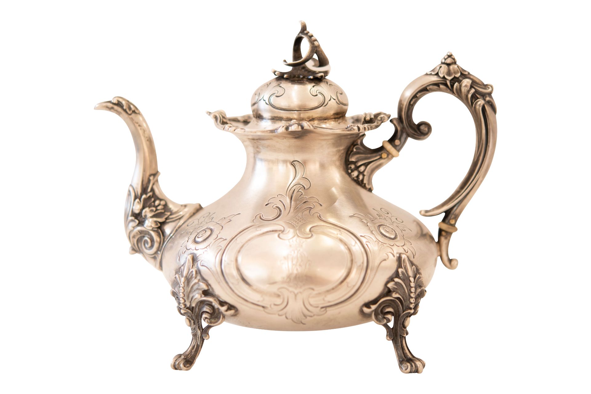 Silberteekanne mit vier Füßen |Silver Teapot with Four Feet