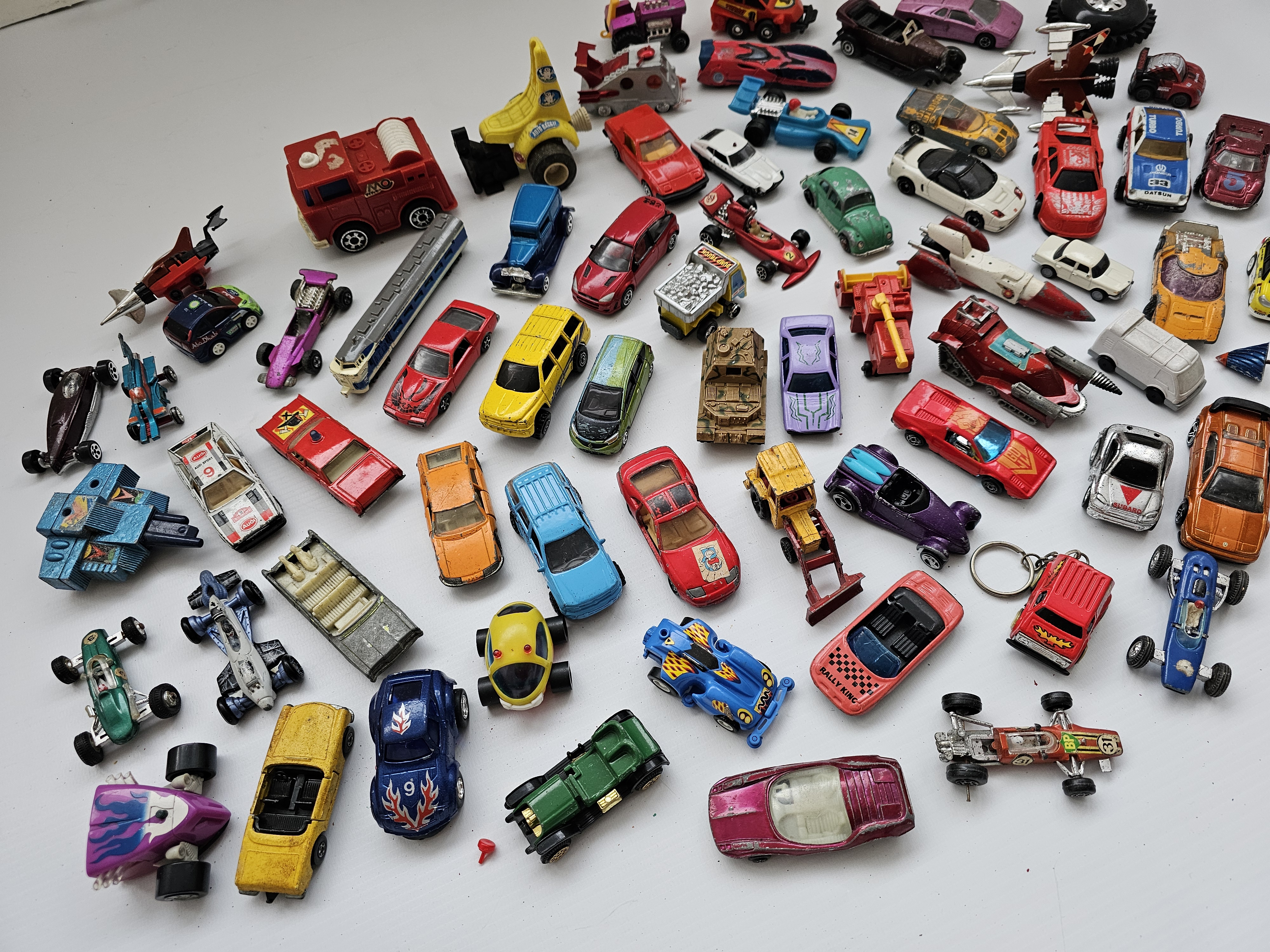 VINTAGE RETRO LOT DIE-CAST VEHICLES CARS MINI JAPAN HONG KONG TOY DIGGER GO KART MATCHBOX - Image 3 of 3