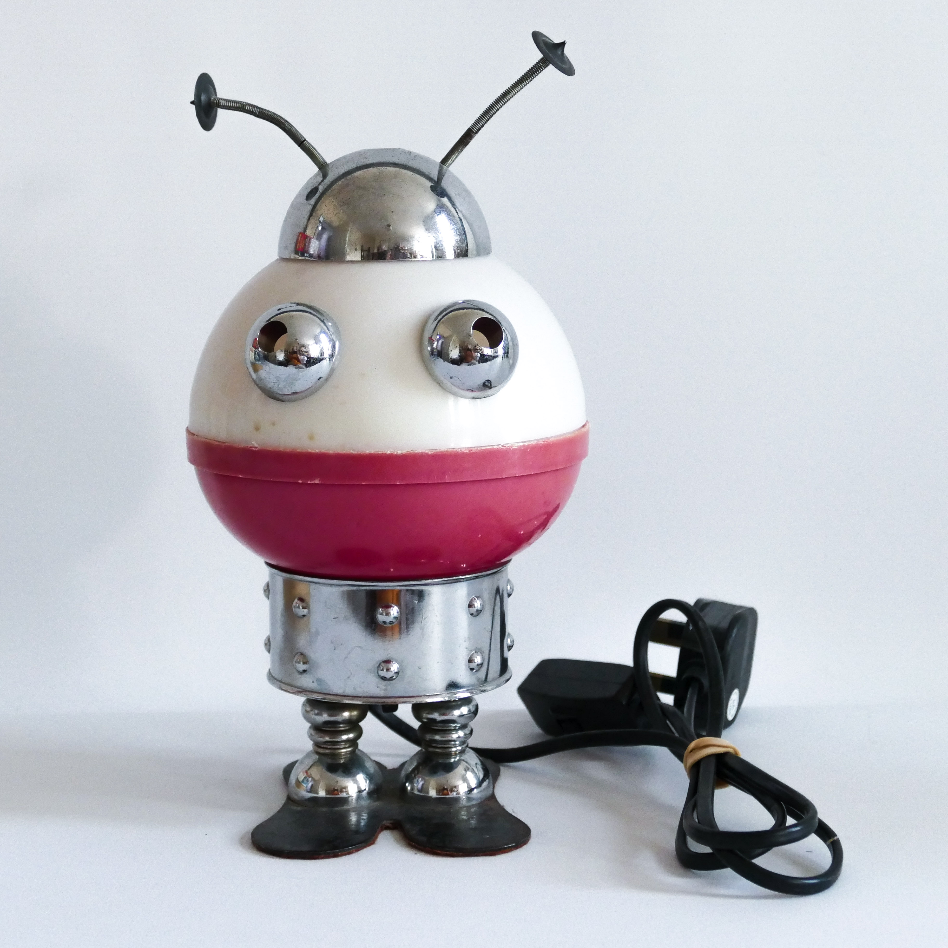 ROBOT TABLE LAMP ITALY SATCO VINTAGE SPACE TOY DESIGNER MID CENTURY INTERIOR DESIGN FUTURIST