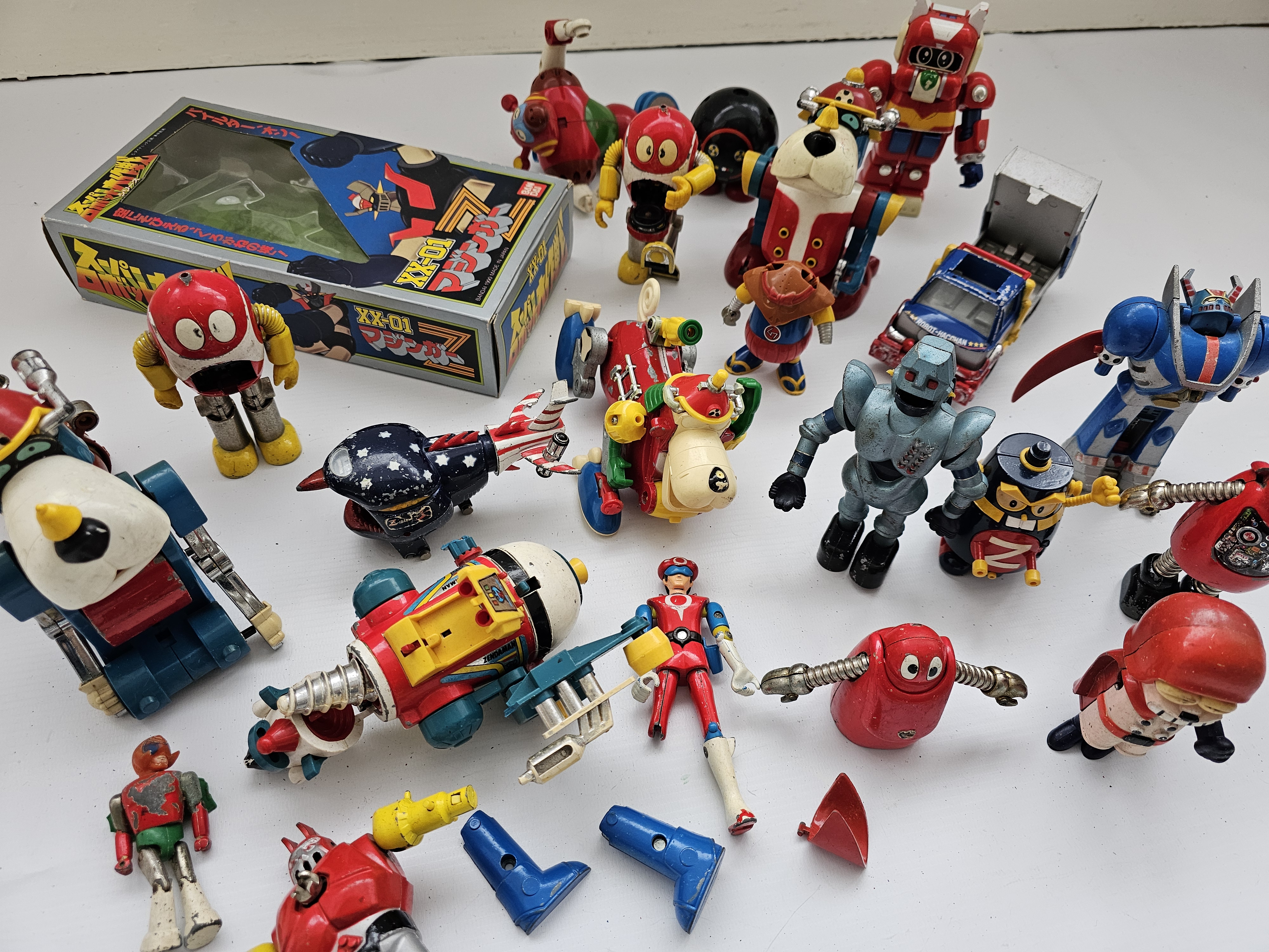 LARGE VINTAGE MIXED LOT CHOGOKIN TOY ROBOT POPY JAPAN 1980s VEHICLES TAKARA GODAIKIN ROBOT8CHAN - Image 2 of 2