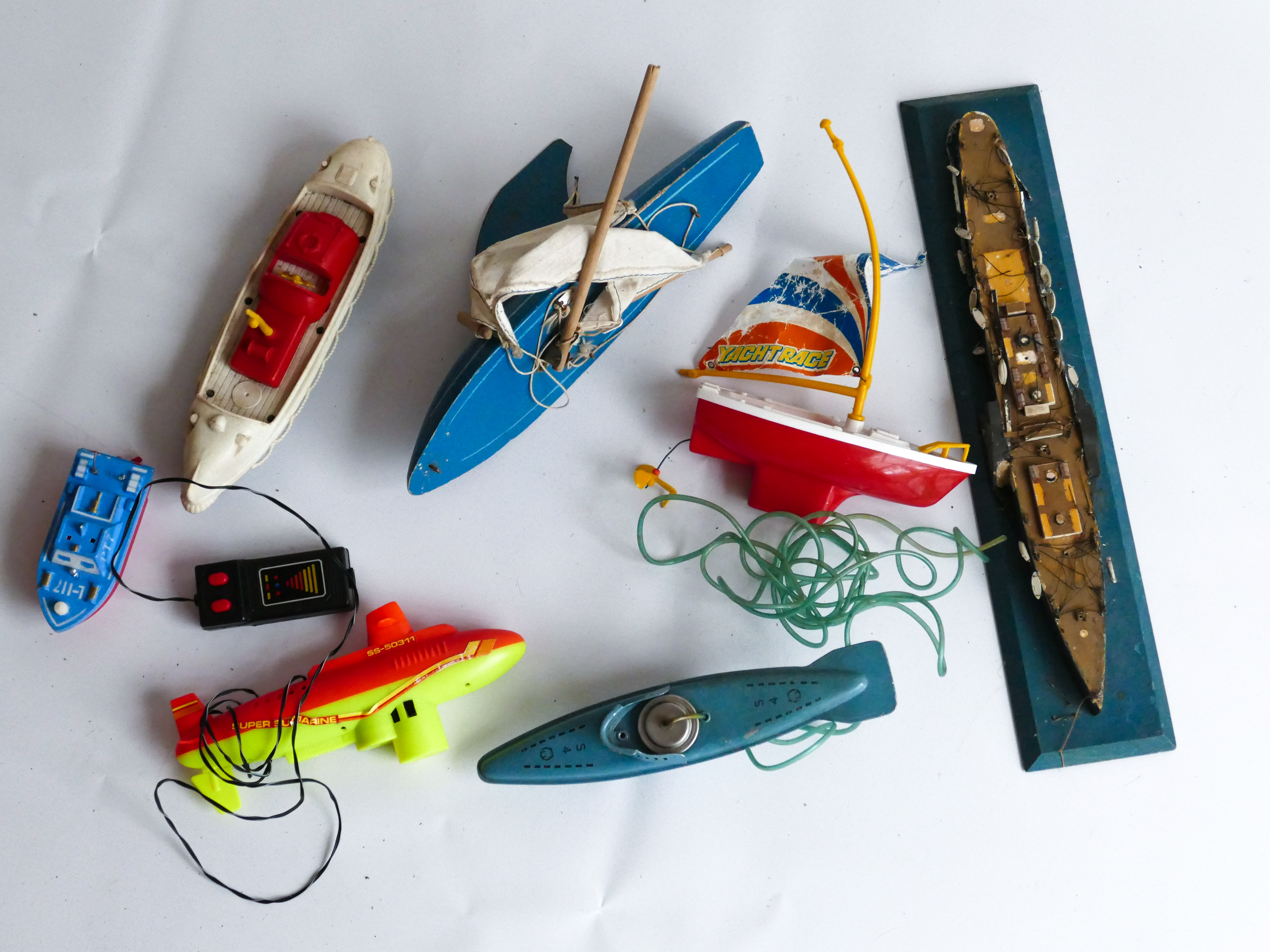 BOAT SUBMARINE YACHT VINTAGE TOY LOT HAROLD FLORY TIN MADE IN ENGLAND