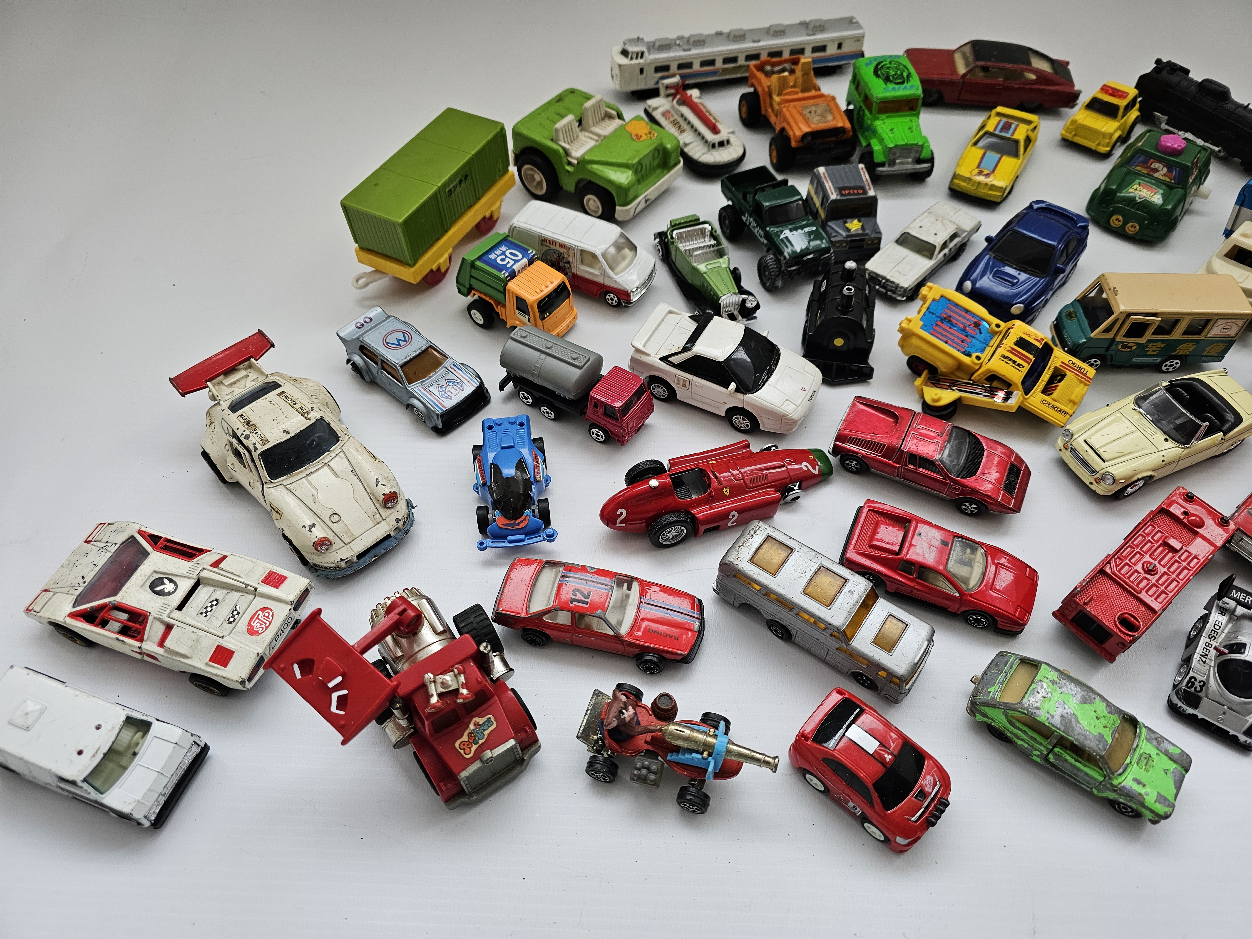 VINTAGE RETRO CAR VEHICLE TOY LOT JEEP LAMBORGHINI FERRARI JAPAN LORRY VAN FIRE ENGINE FRANCE - Image 3 of 3