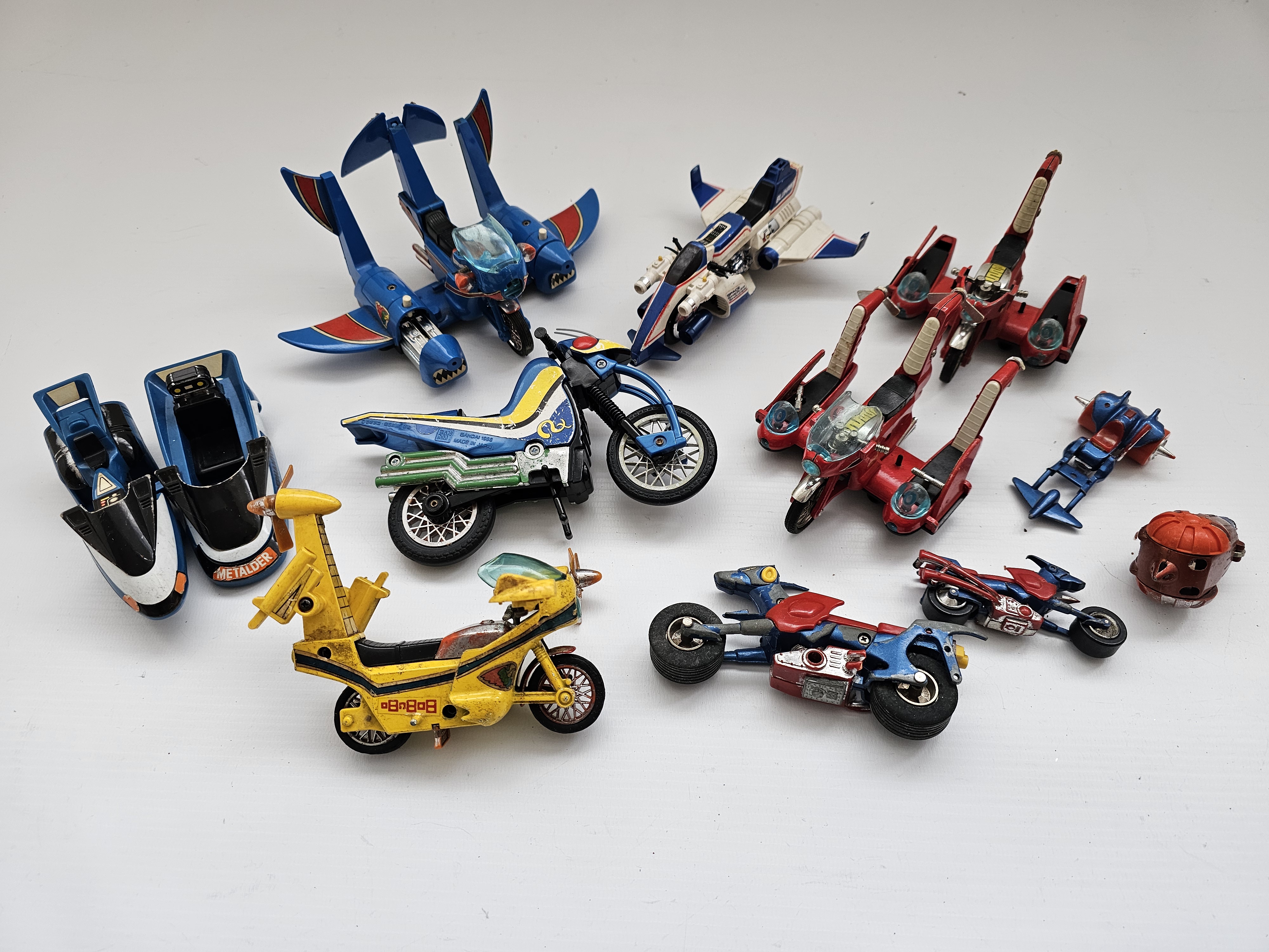 VINTAGE MIXED LOT JAPAN DIE-CAST CHOGOKIN BIKE MOTORBIKE SPACE SHIP ULTRAMAN TOY POPY BANDAI