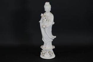 Blanc De Chine Large Guanyin White Porcelain Statue Old Figurine 20th Century Minor Nibbles Hand