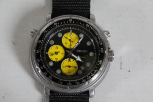 Seiko Chronograph Y187-7a30 In Working Order