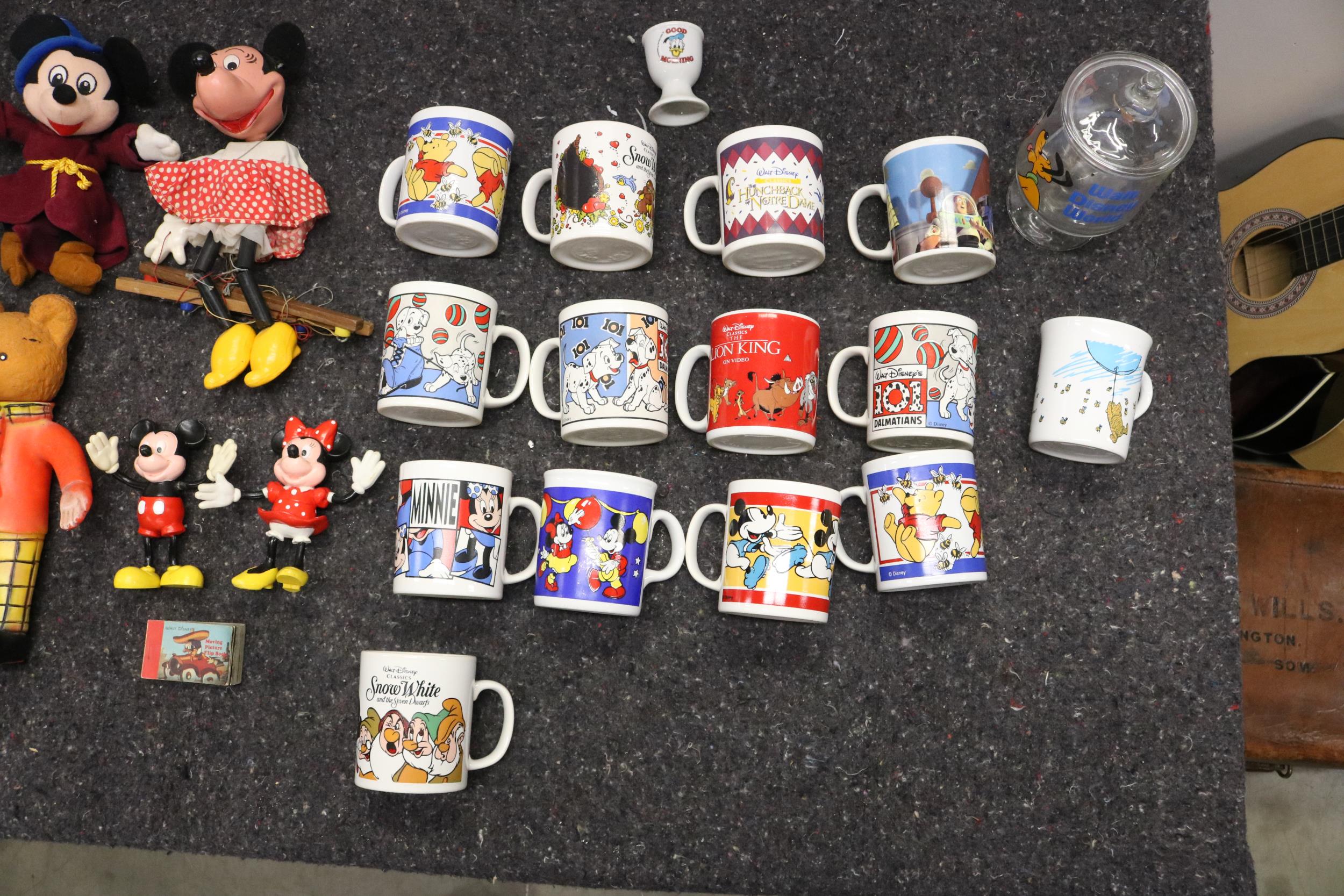 Large Collection Of Items Relating To Disney, Including 8 Vintage Alarm Clocks - Image 4 of 5