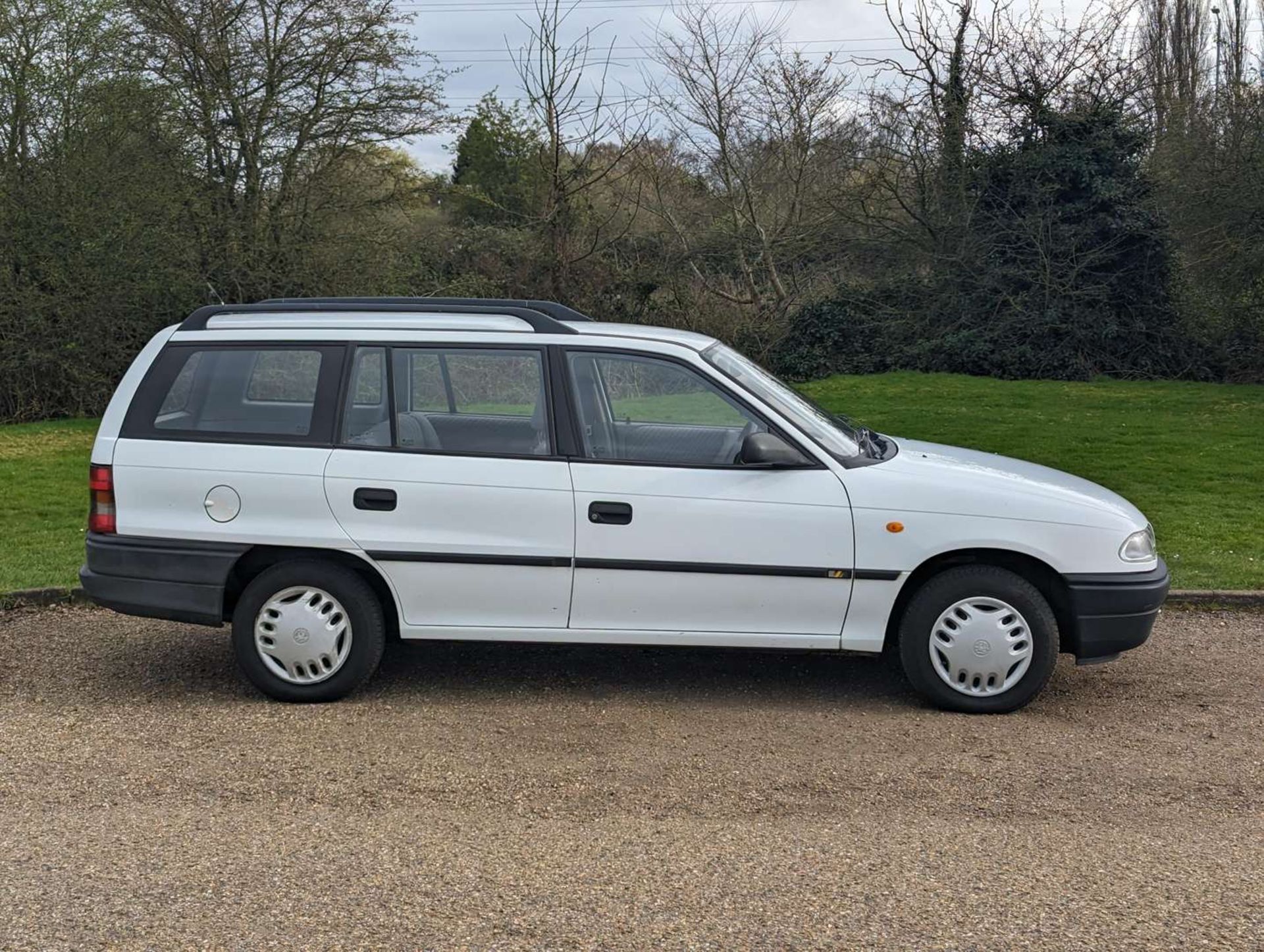 1996 VAUXHALL ASTRA 1.6 EXPRESSION ESTATE - Image 8 of 28