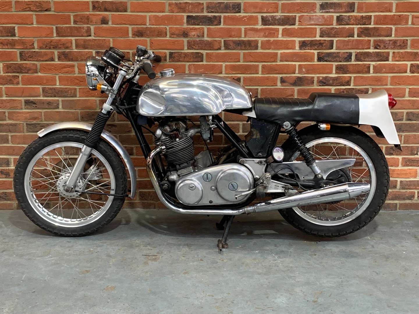 1972 NORTON COMMANDO - Image 2 of 19