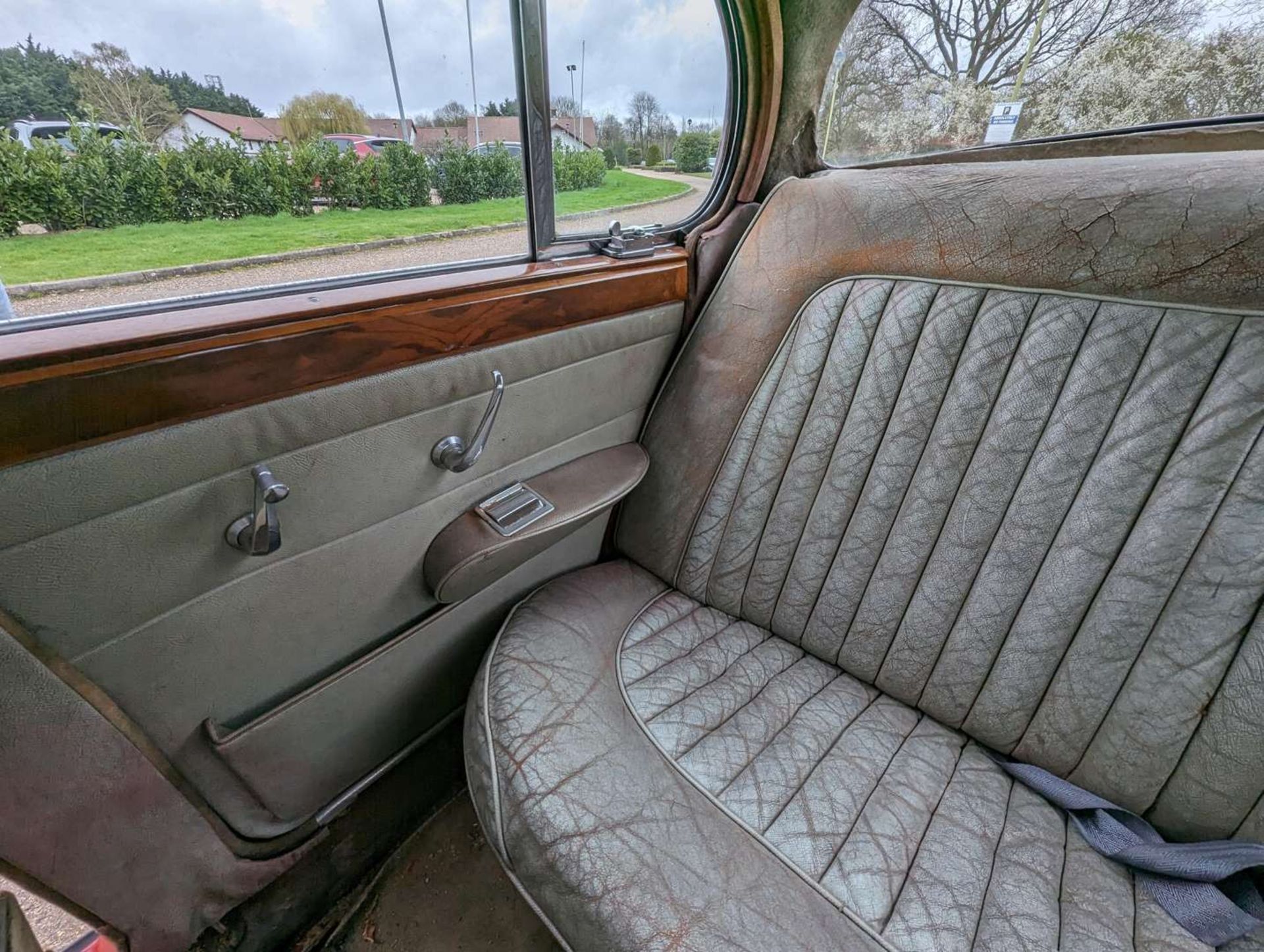 1964 DAIMLER V8 250 AUTO - Image 24 of 30