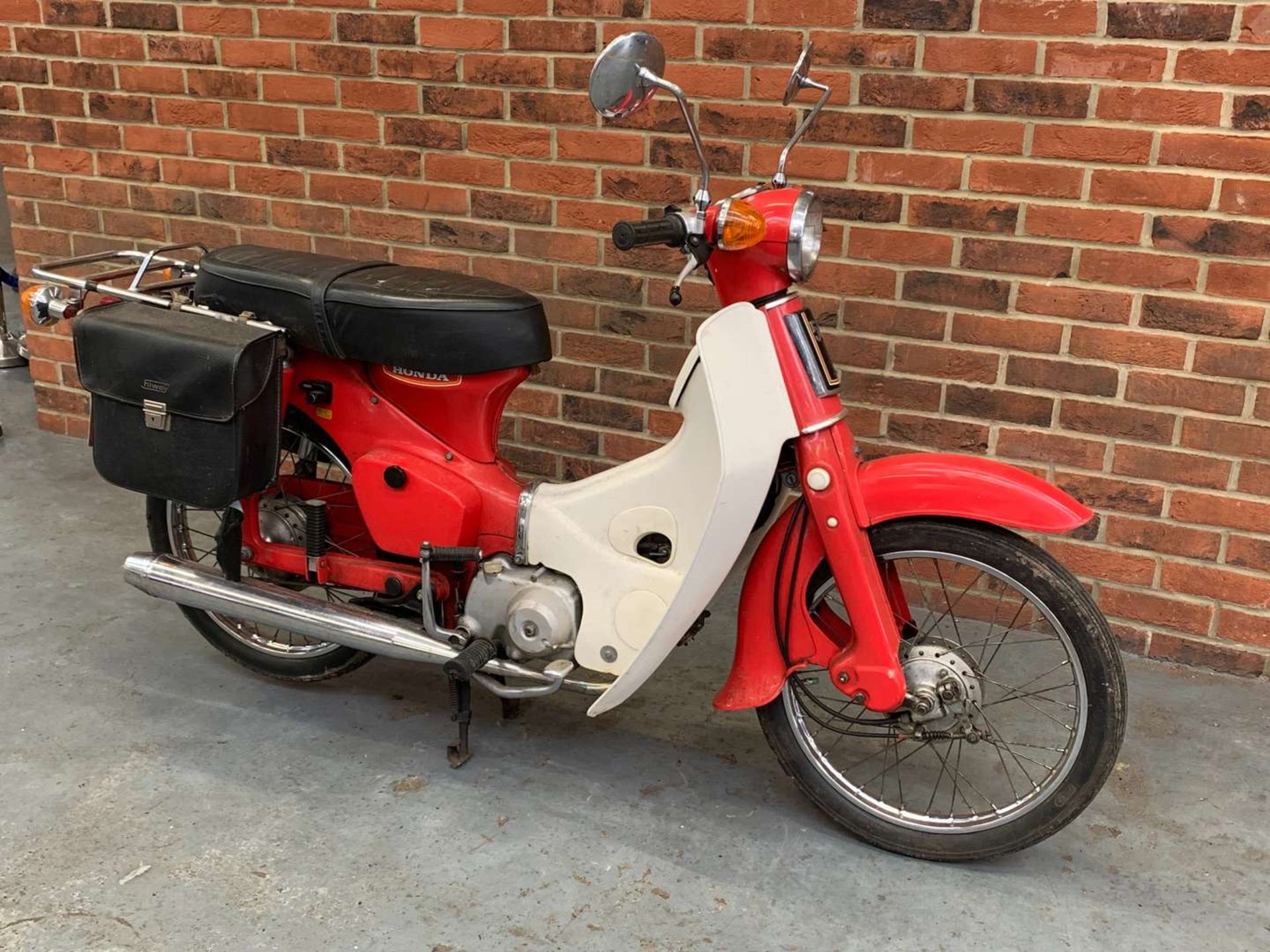 1982 HONDA C50 - Image 2 of 21