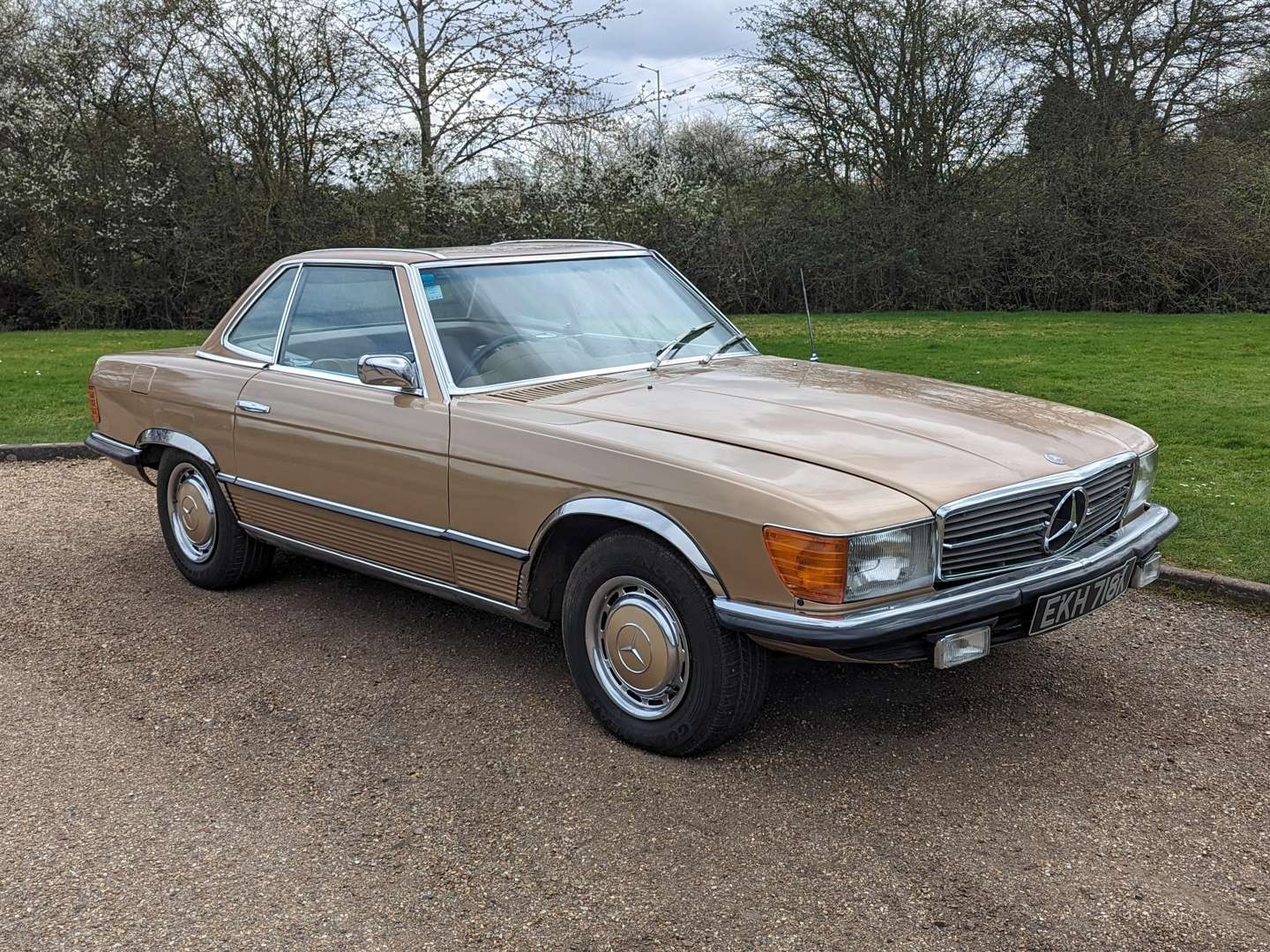 1972 MERCEDES R107 350 SL AUTO