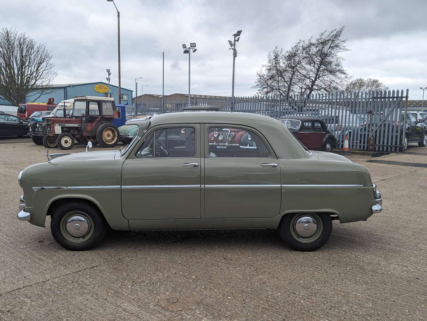 1954 FORD CONSUL SALOON - Image 4 of 29