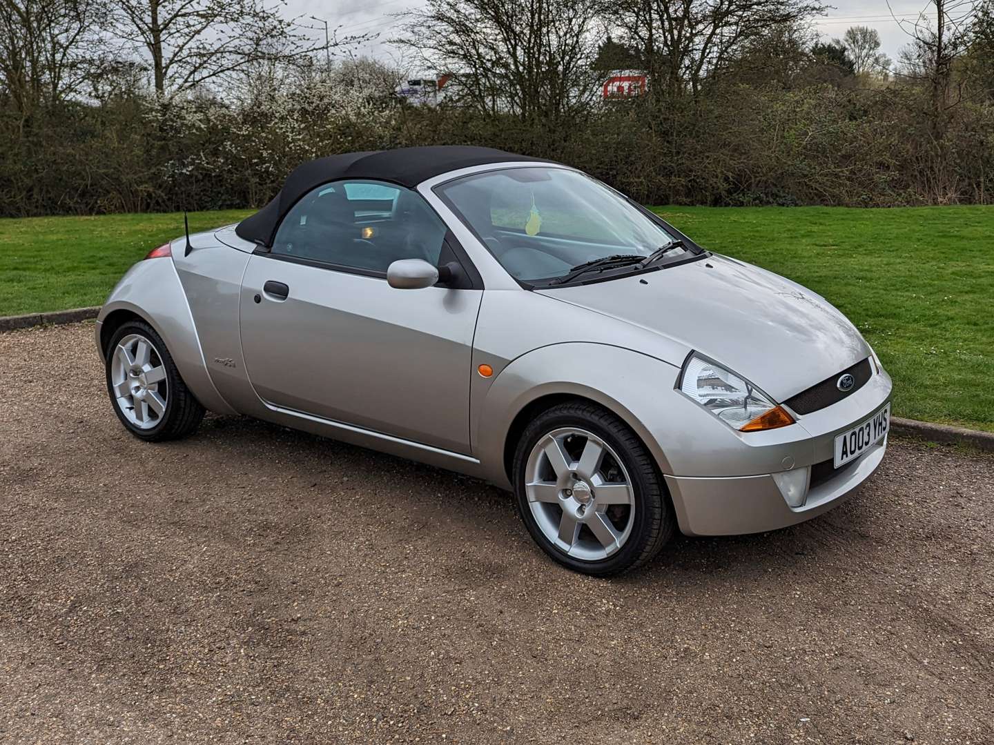 2003 FORD STREETKA LUXURY