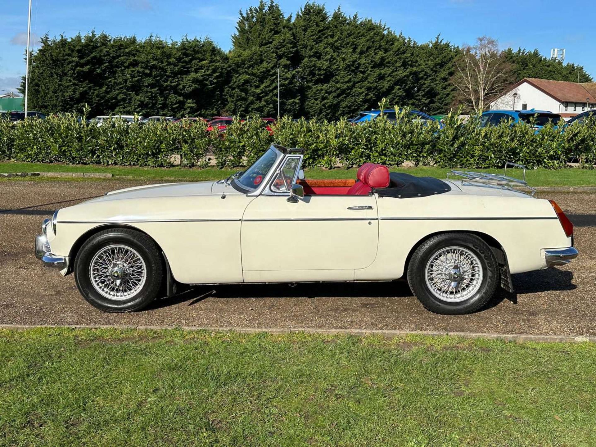 1972 MG B ROADSTER - Image 4 of 26