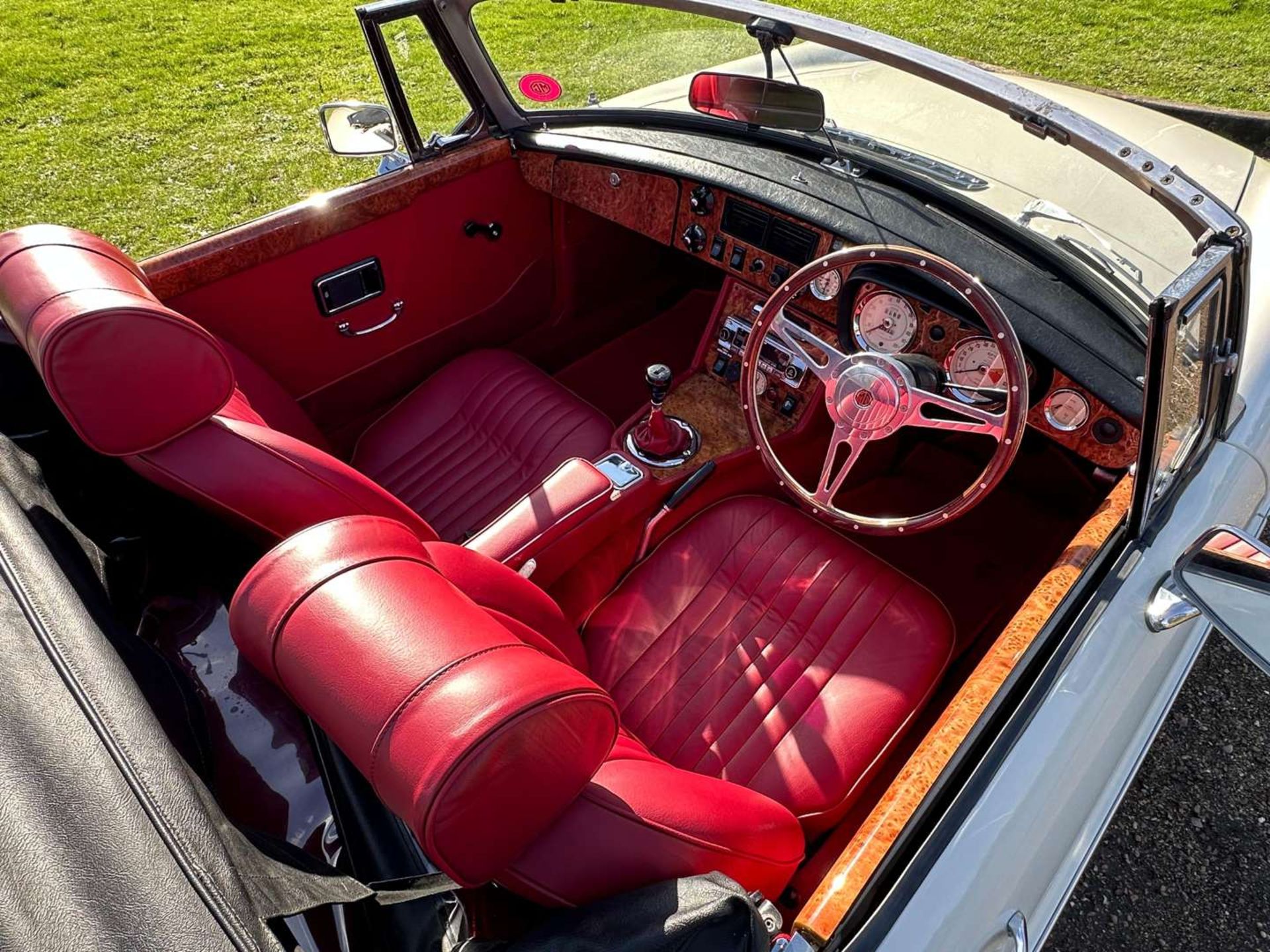 1972 MG B ROADSTER - Image 13 of 26