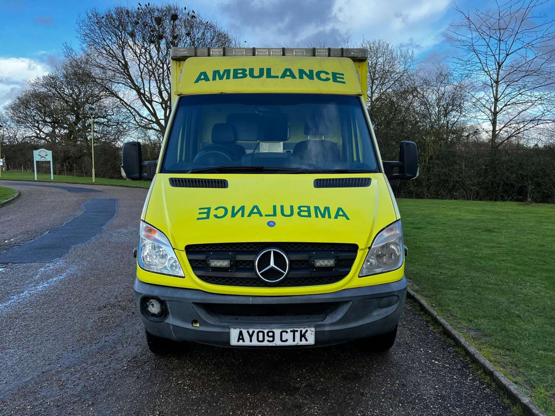 2009 MERCEDES SPRINTER AMBULANCE - Image 2 of 29