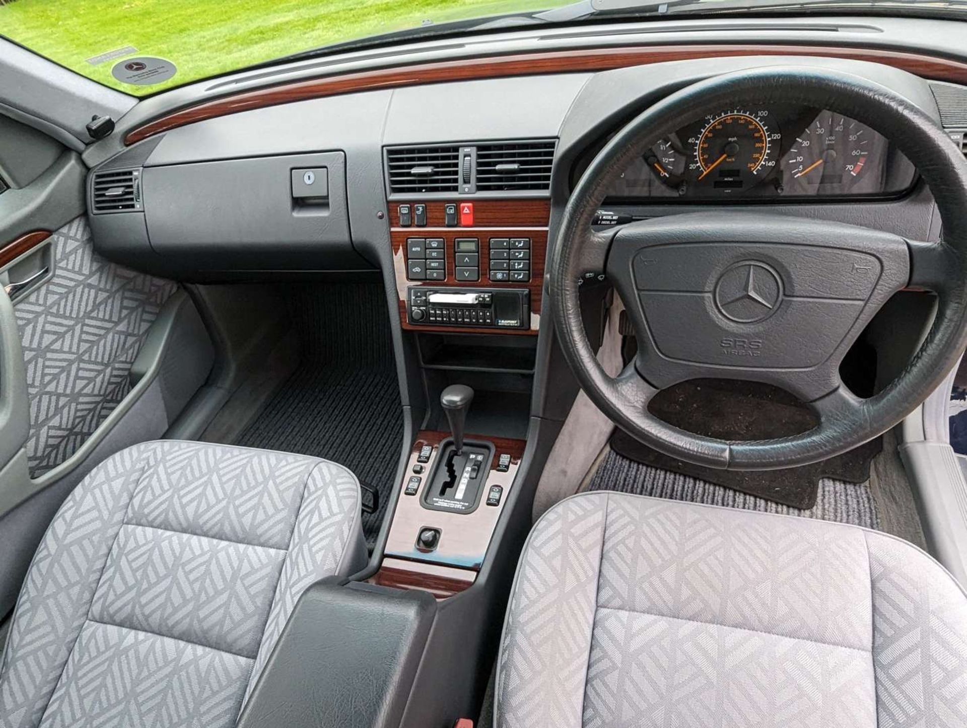 1993 MERCEDES C220 AUTO 16,303 MILES - Image 21 of 29