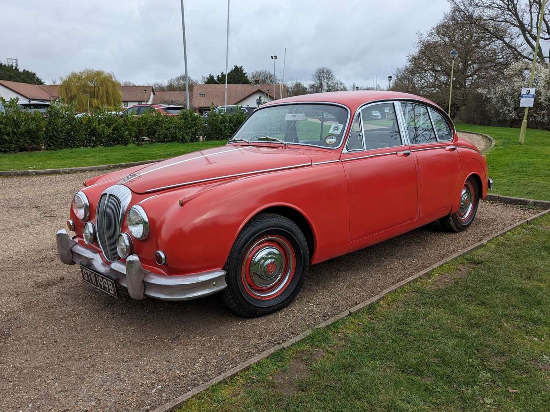 1964 DAIMLER V8 250 AUTO - Image 3 of 30