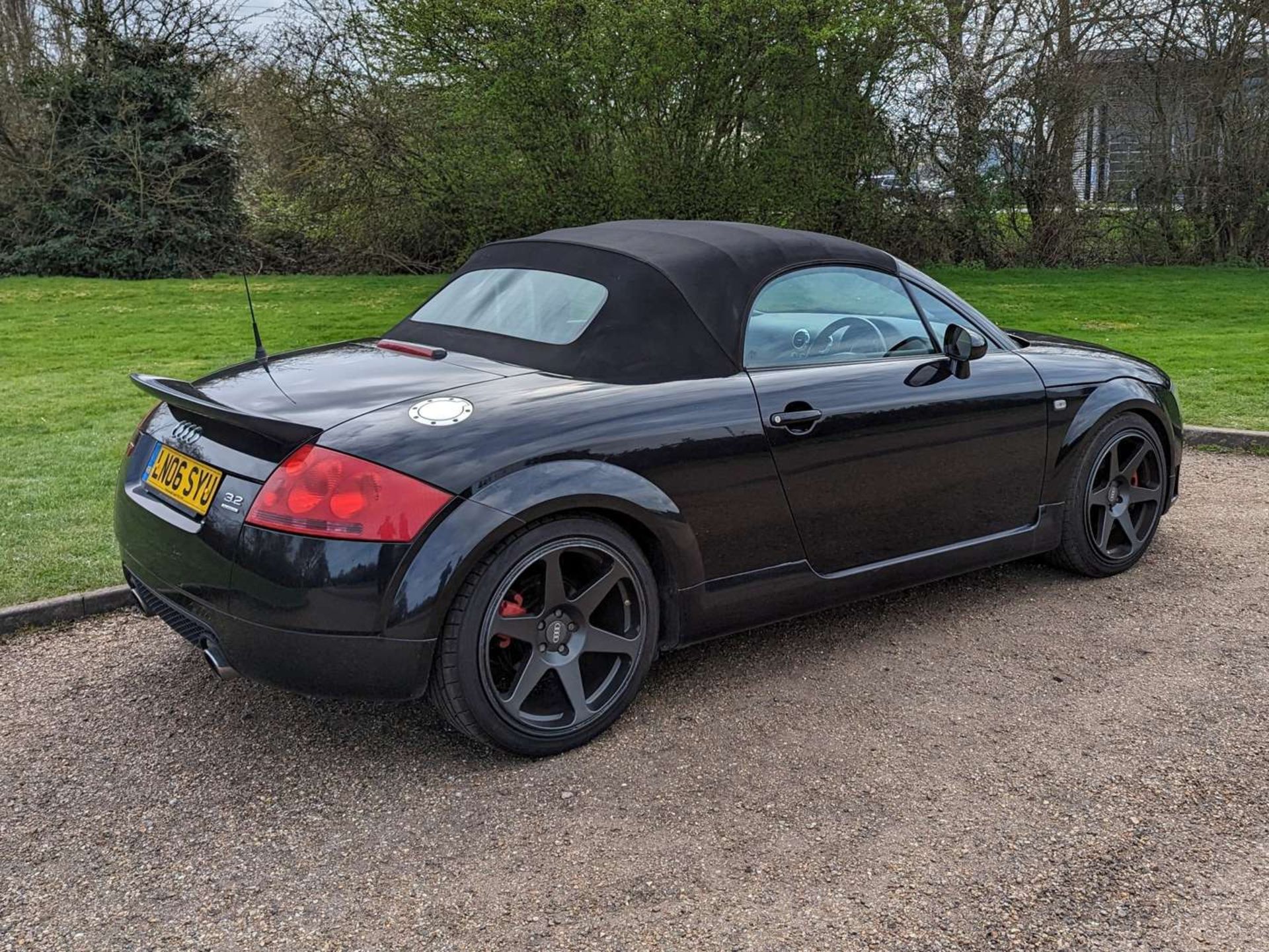 2006 AUDI TT QUATTRO (250 BHP) CONVERTIBLE AUTO - Image 8 of 28