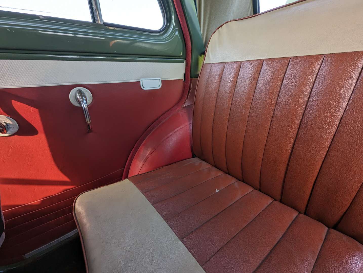 1957 STANDARD 8 SALOON - Image 26 of 29