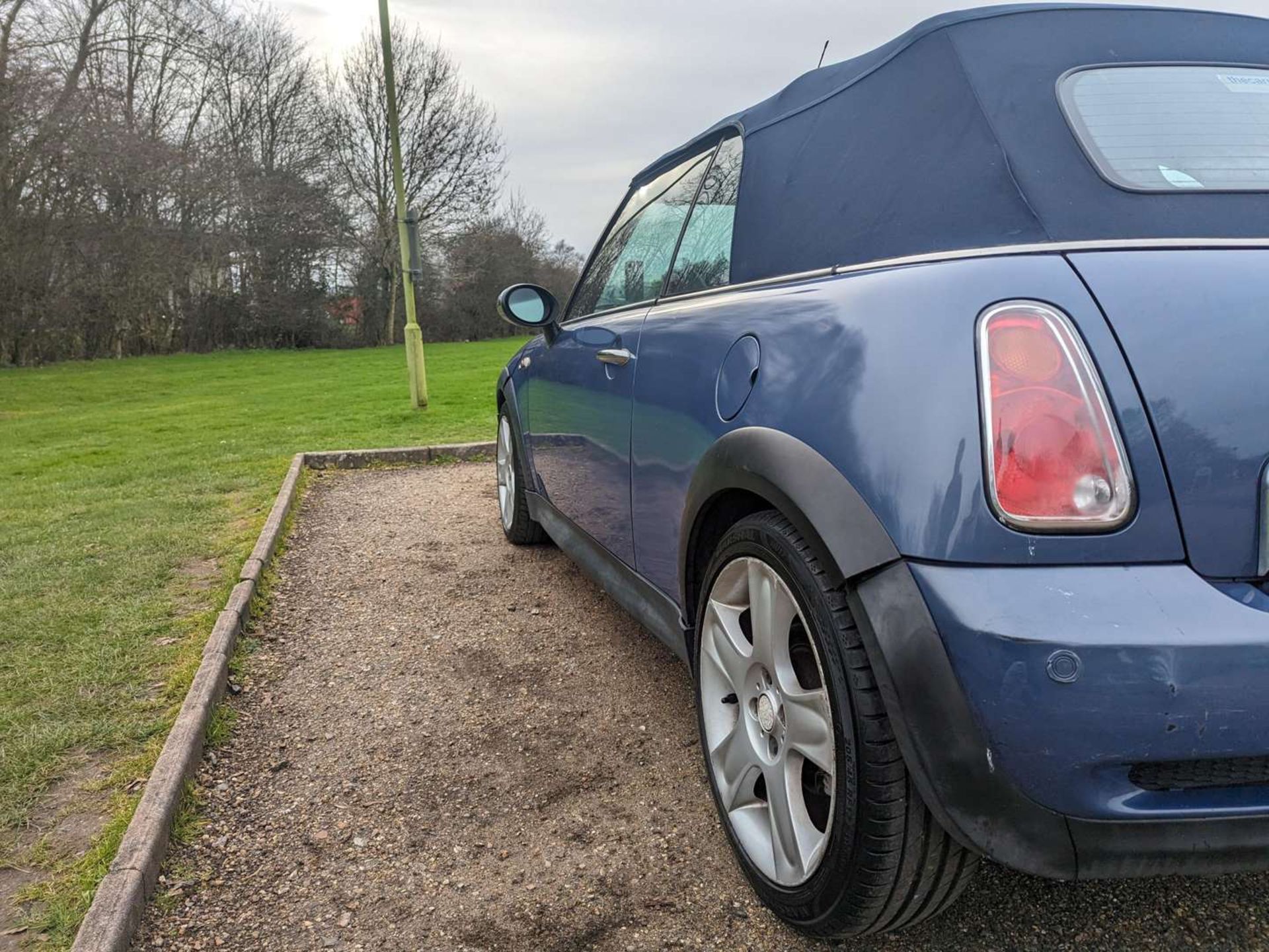 2005 MINI COOPER S CONVERTIBLE - Image 12 of 28