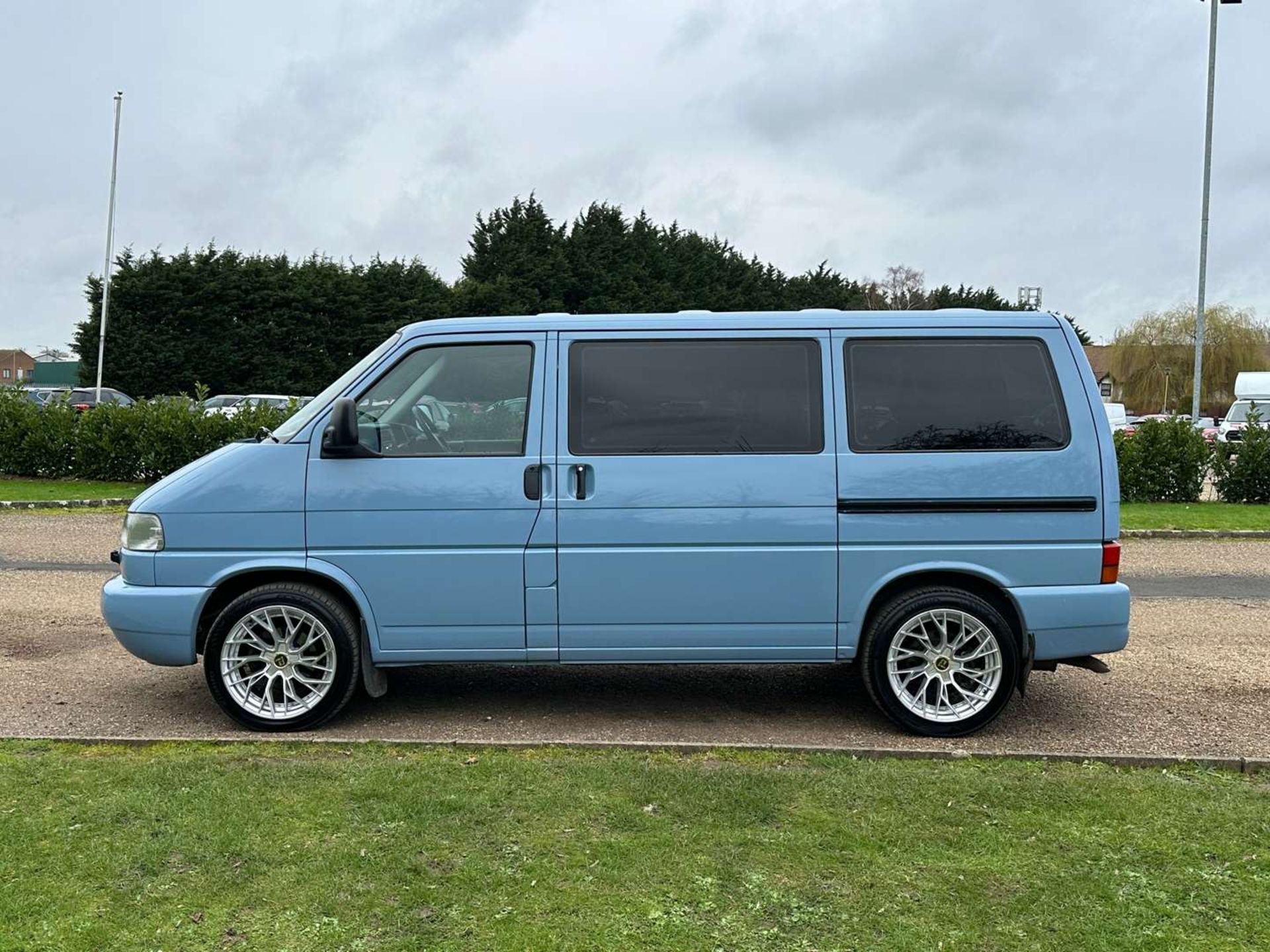 1999 VW T4 CARAVELLE 2.5TDI SWB AUTO - Image 4 of 30