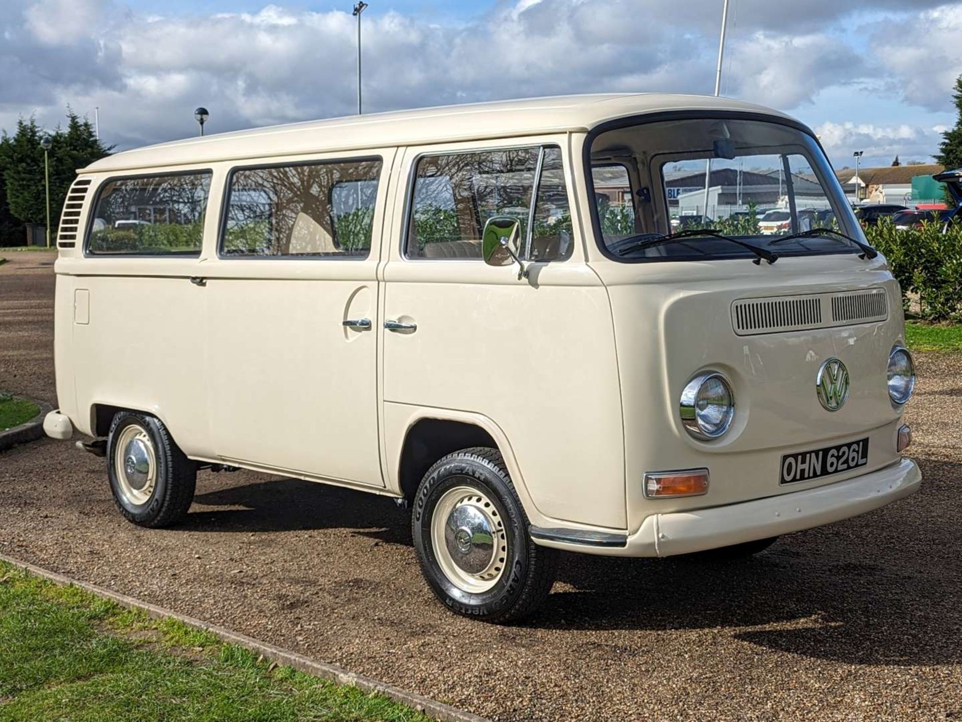 1972 VW T2 MINIBUS