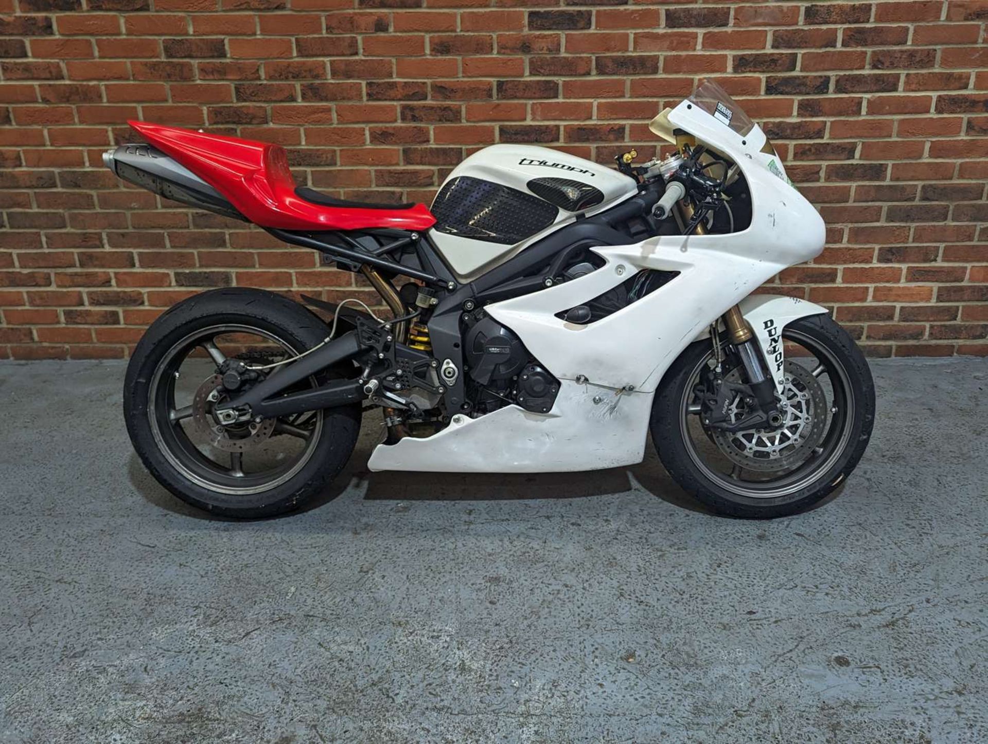 2009 TRIUMPH DAYTONA 675 TRACK BIKE