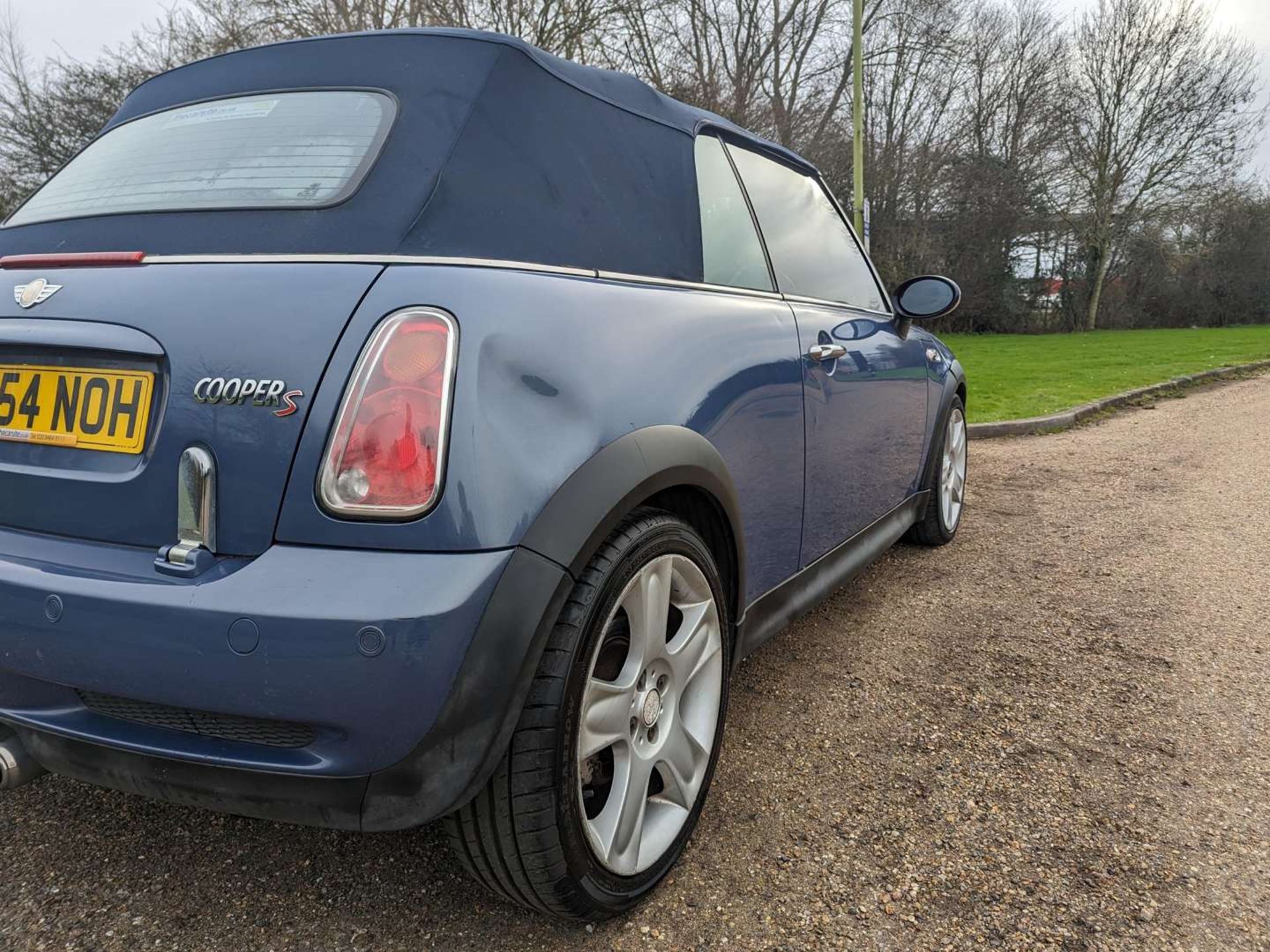 2005 MINI COOPER S CONVERTIBLE - Image 14 of 28