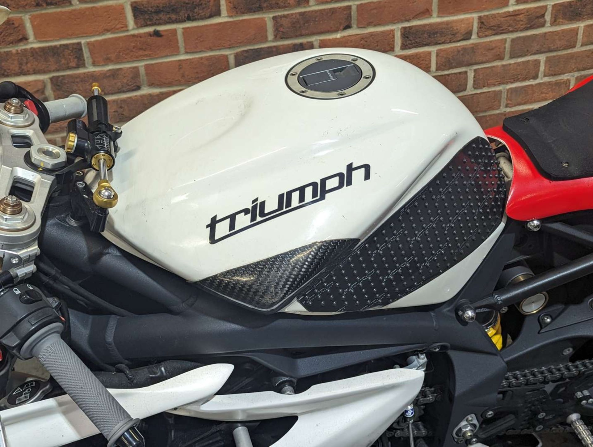 2009 TRIUMPH DAYTONA 675 TRACK BIKE - Image 15 of 22