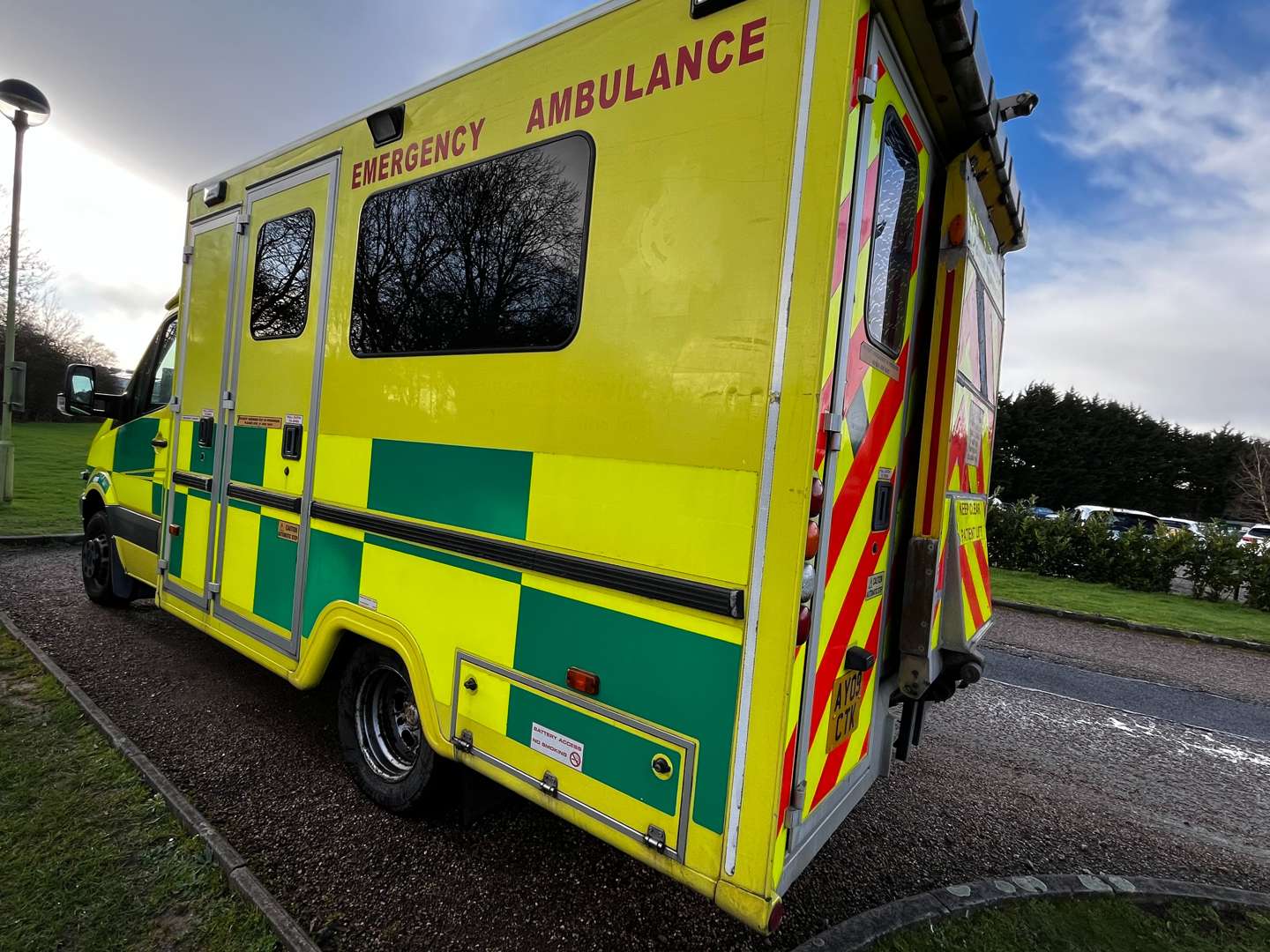 2009 MERCEDES SPRINTER AMBULANCE - Image 12 of 29