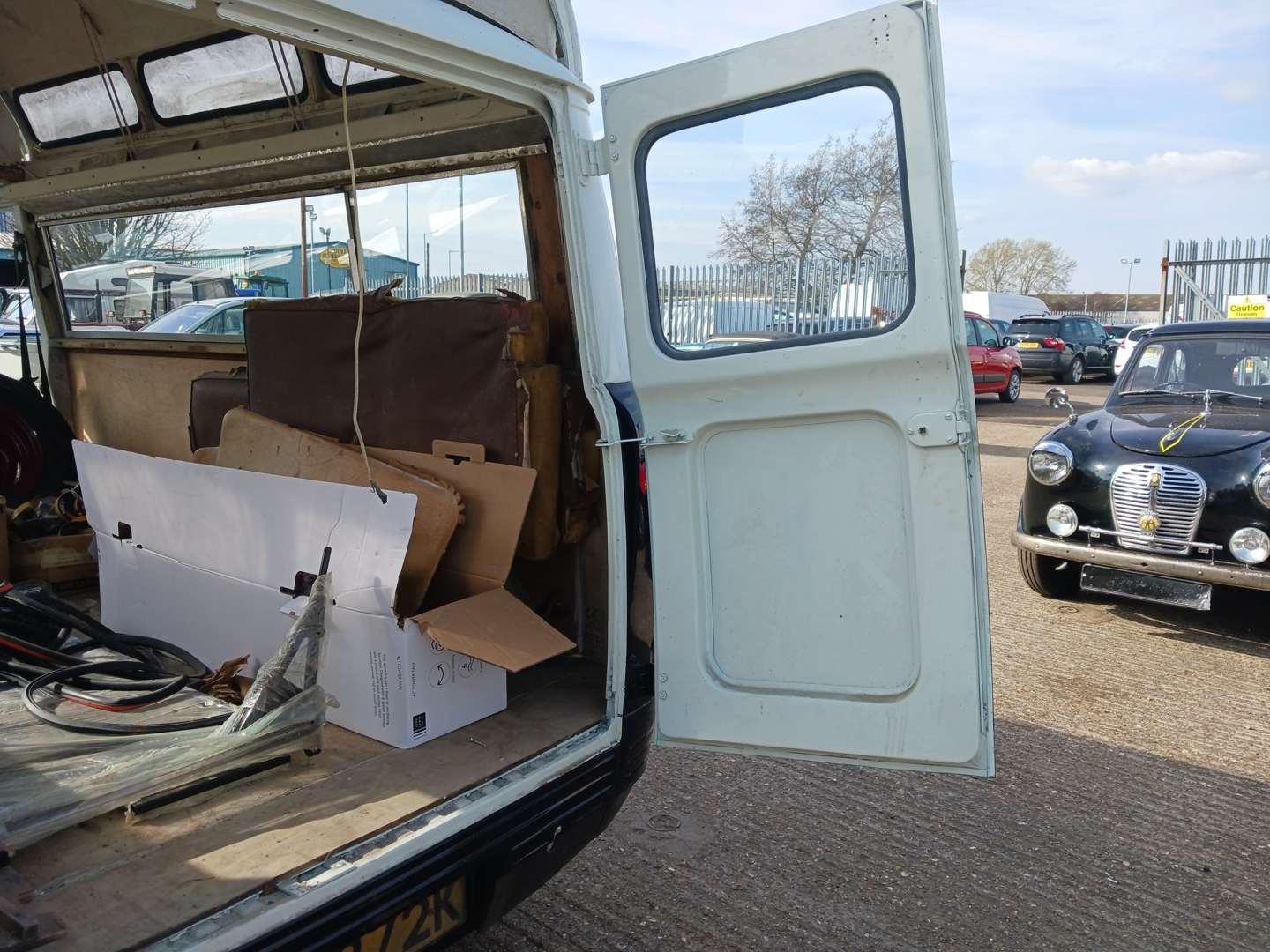 1972 COMMER PB CAMPERVAN - Image 13 of 17