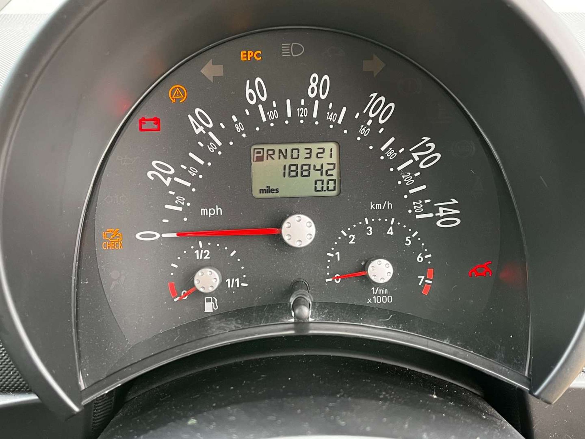 2004 VW BEETLE 2.0 AUTO 18,843 MILES - Image 18 of 29