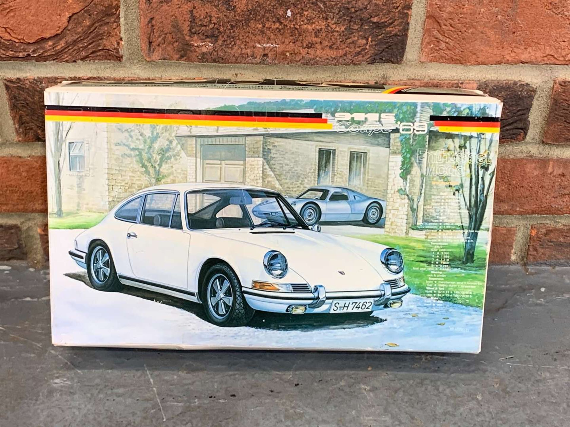 Fujimi Boxed Porsche 911s 1:24 Scale Model