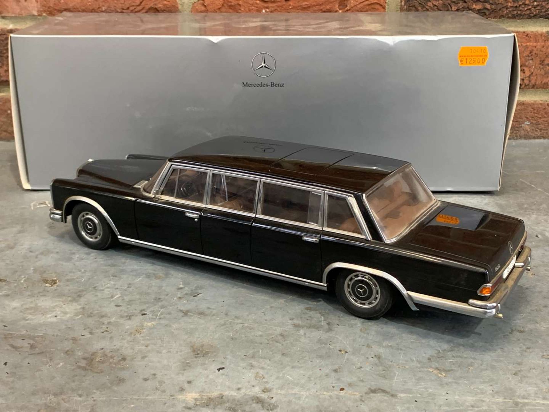 Mercedes Classic Collection 600 Limousine &nbsp;1;18 Scale a/f - Image 5 of 11