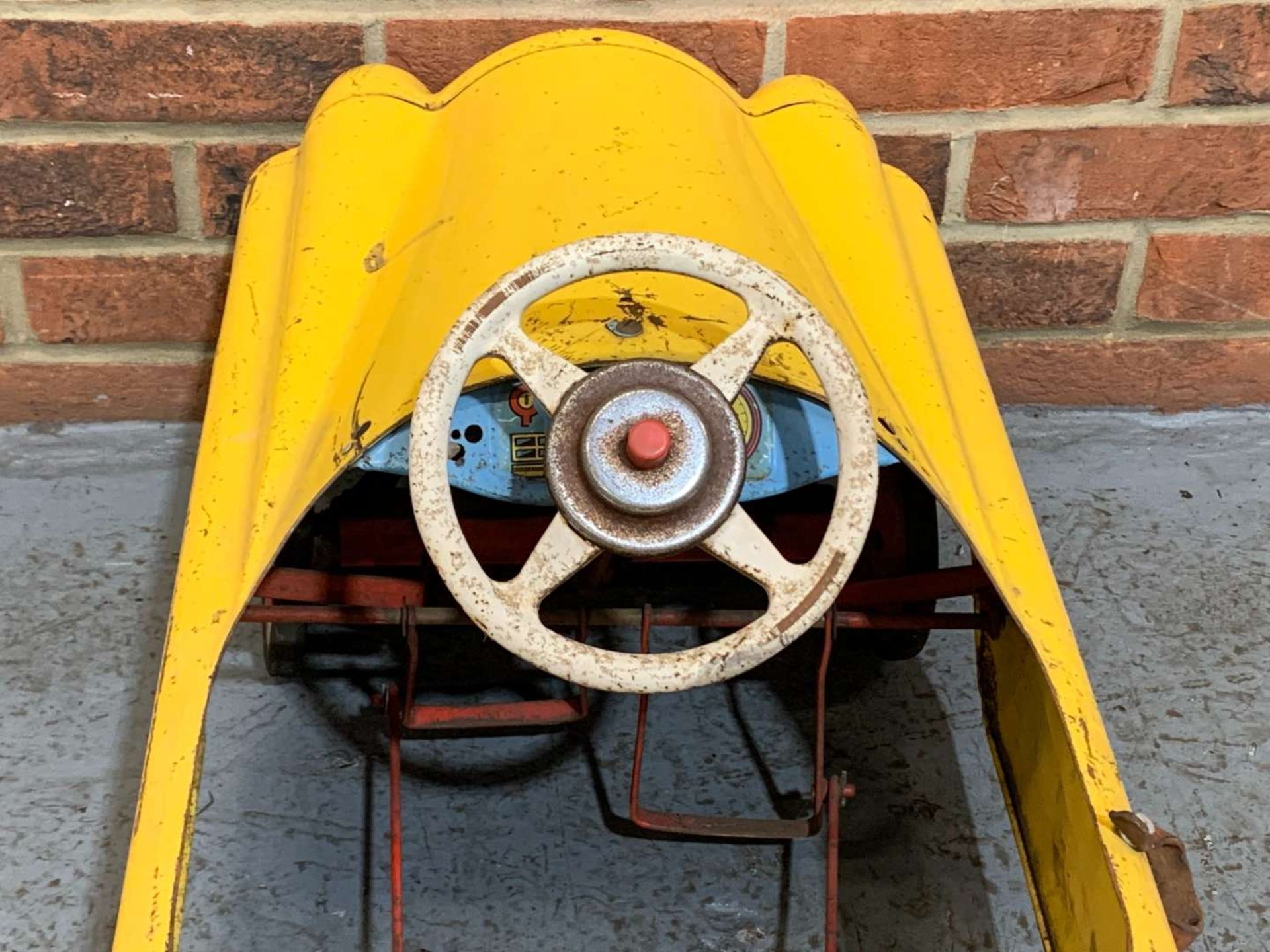 MOBO Tin Plate Safari Pedal Car - Image 4 of 7