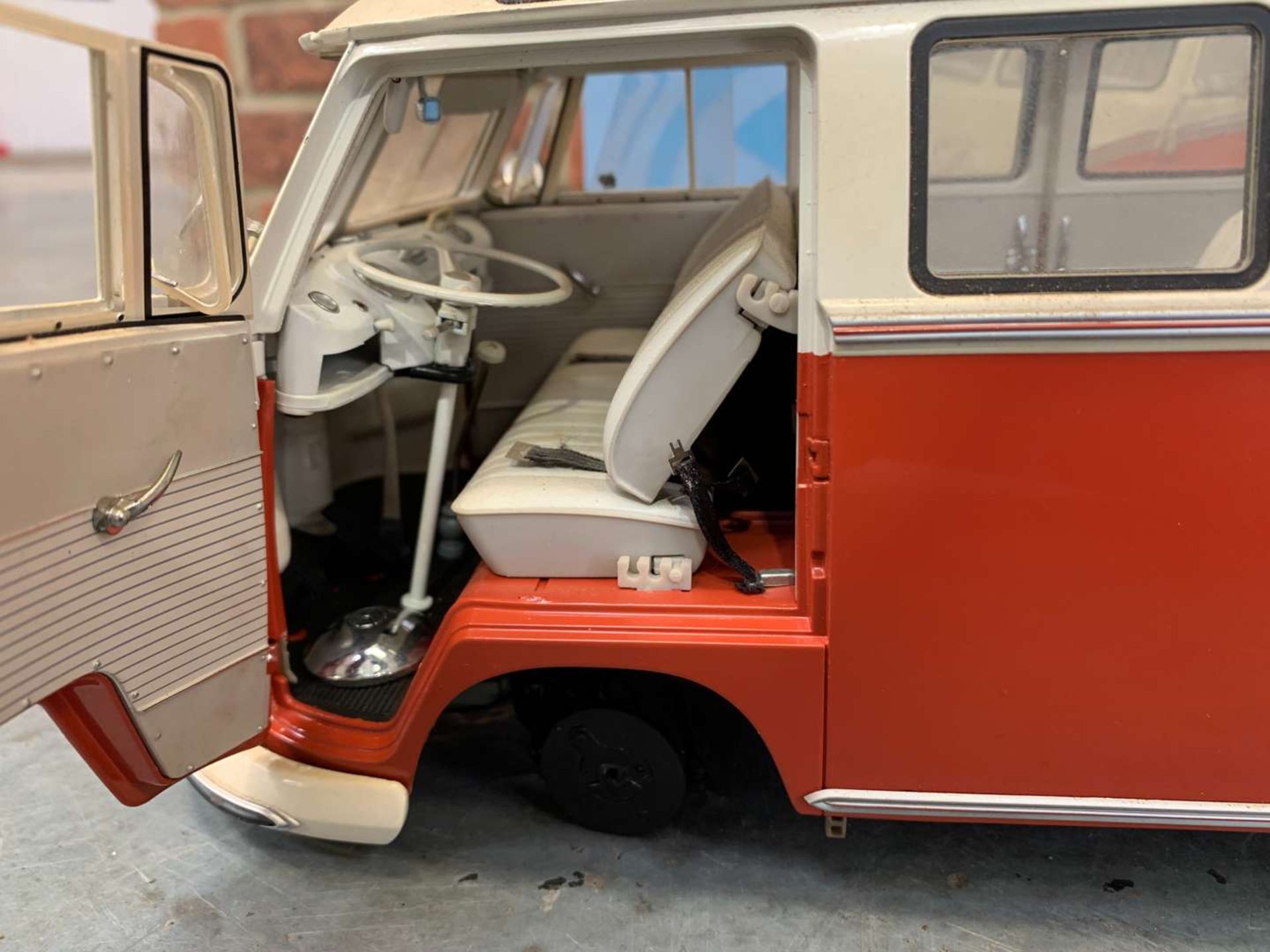 Sun Star 1962 Boxed Volkswagen Samba Bus 1;12 Scale a/f - Image 9 of 12